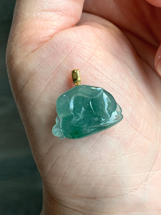 Natural Grade A Guatemalan Icy Translucent Teal Green Marbled Jade Jadeite Rabbit Carrot Pendant 18K Yellow Gold 天然冰危蓝绿翡翠小兔胡萝卜吊坠 XTLP150