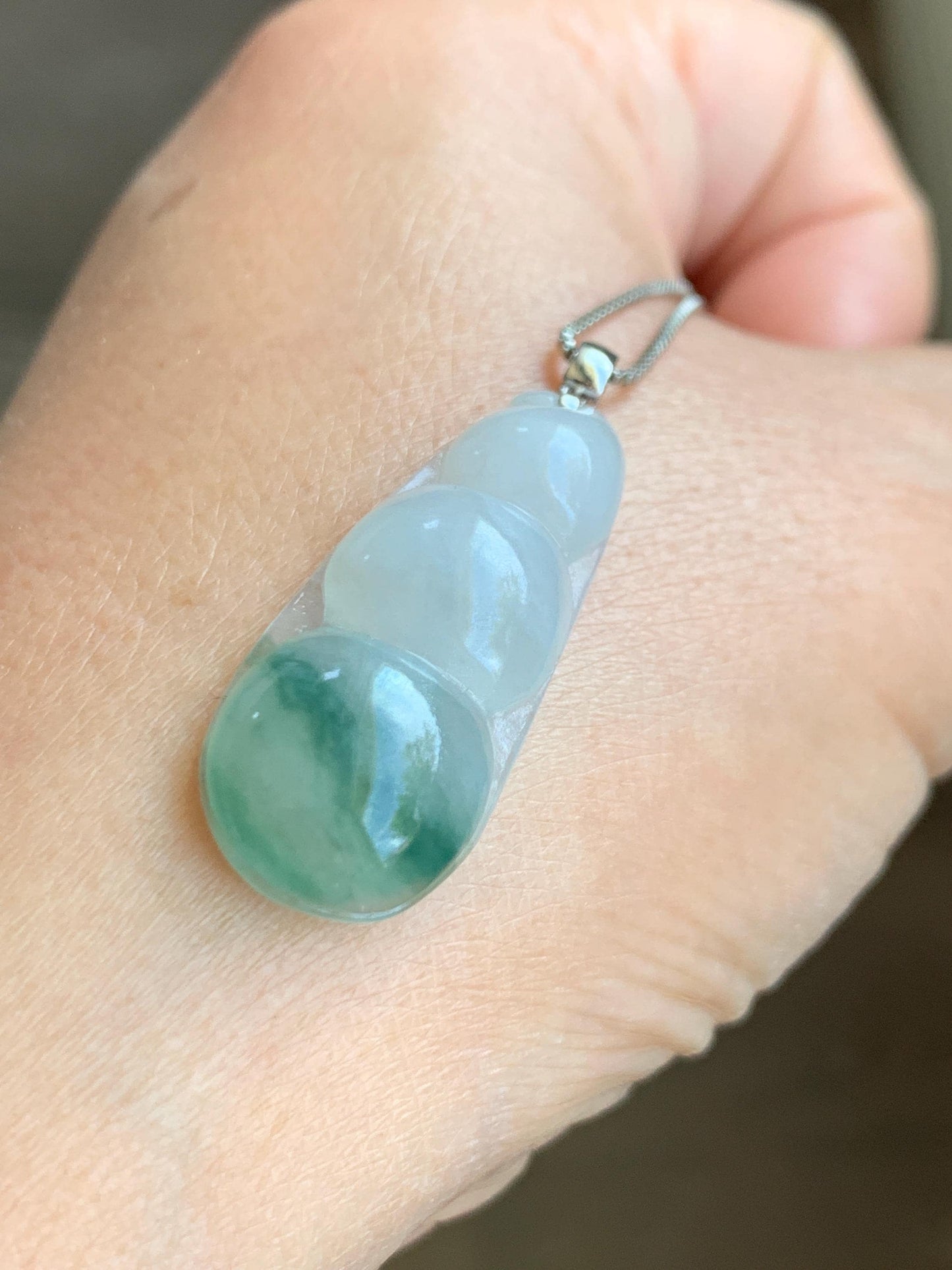 Natural Grade A Icy Translucent Gelatinous Light Green Marbled Jadeite Carved Lucky Peapod Pendant 18K White Gold 5g 天然白冰飘花翡翠福豆镶嵌吊坠 PHFD143