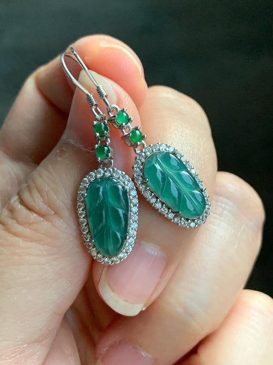 Natural Guatemalan Grade A Icy Translucent Teal Green Jadeite Leaf Vibrant Green Jadeite Earrings Sterling Silver 天然冰危蓝绿翡翠大叶有成银镶耳钩 WLYC88