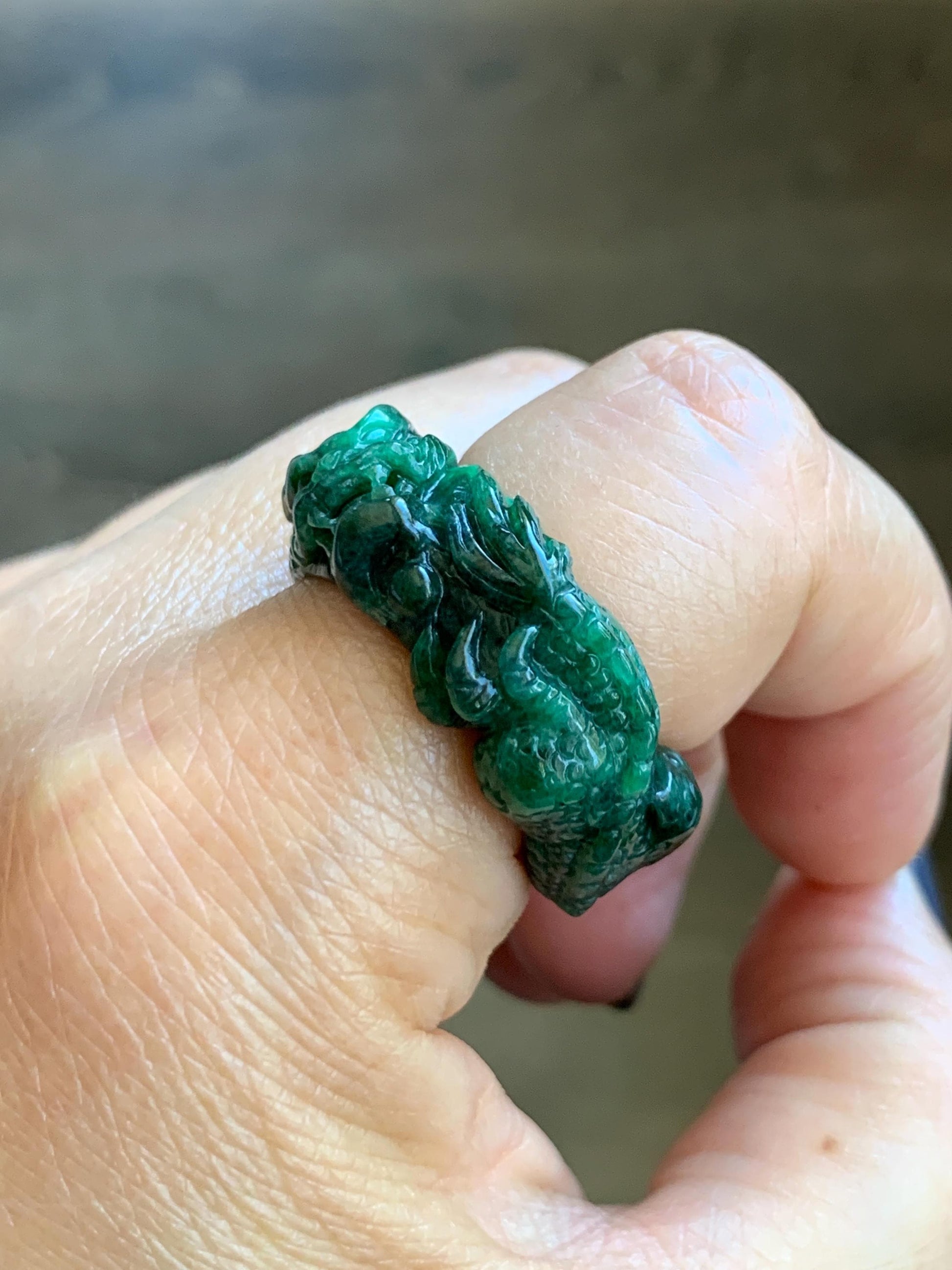 Natural Grade A Semi Translucent Green Wuji Marbled Jade Jadeite Carved Dragon Band Ring size 9.5 US 12g 天然乌鸡绿翡翠盘龙戒圈戒指扳指 LWJ165