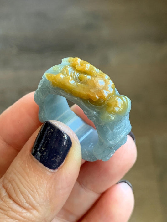 Natural Grade A Guatemalan Icy Translucent Dusty Blue Yellow Marbled Jadeite Carved Dragon Band Ring size 9.5 US 天然冰危浅蓝飘黄翡翠盘龙戒圈戒指扳指 TSW150