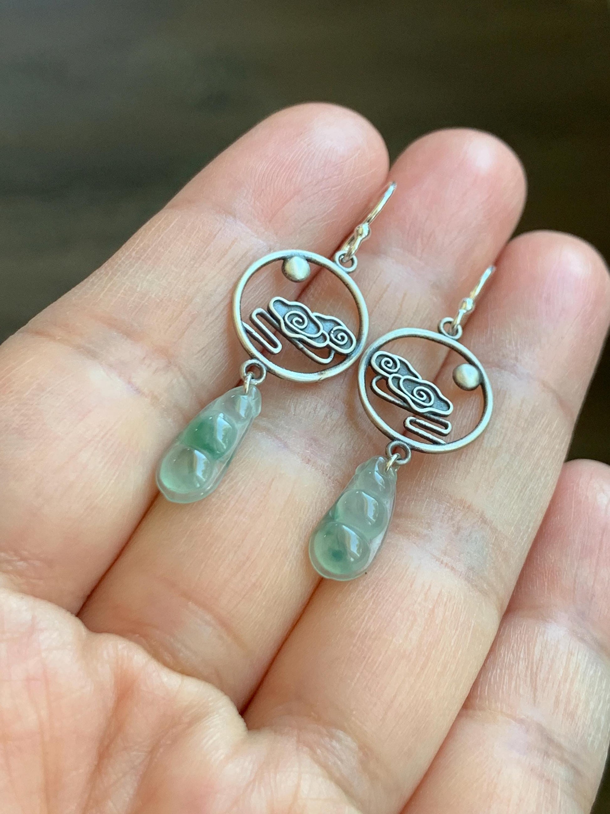 Natural Grade A Icy Highly Translucent Green Marbled Jadeite Carved Petite Peapod Dangle Earrings Sterling Silver 天然冰晴飘绿花翡翠福豆银耳钩 MPFD69