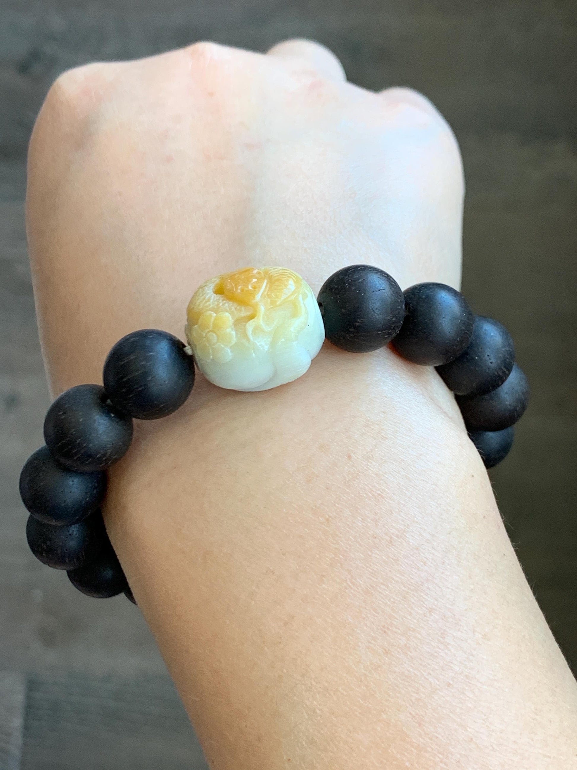 Natural Grade A Icy Translucent Yellow Marbled Jadeite Carved Snake Cherry Blossom Barrel Bead Beaded Bracelet 8" 天然黄飘花翡翠蛇梅花桶珠木珠手串 HUS129