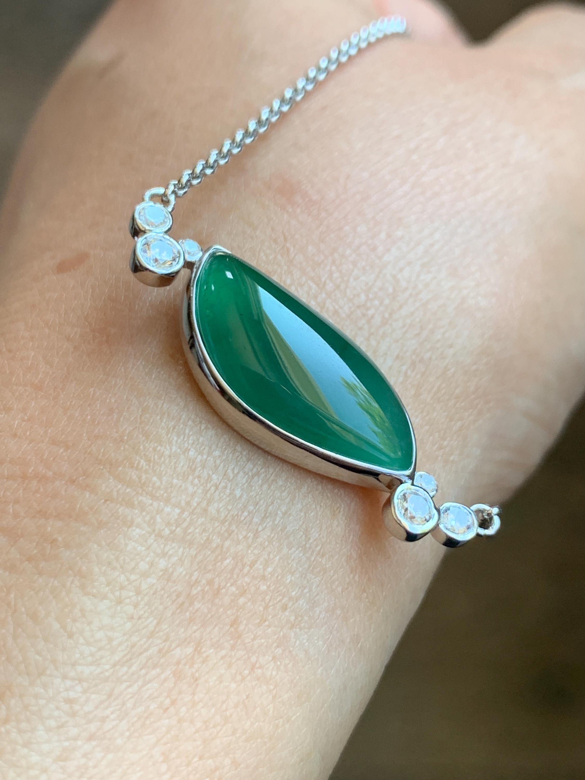 Certified Natural Grade A Guatemalan Icy Translucent Rich Green Jadeite Horse Eye Pendant Necklace Sterling Silver 19” 天然冰危绿翡翠马眼锁骨链 9460