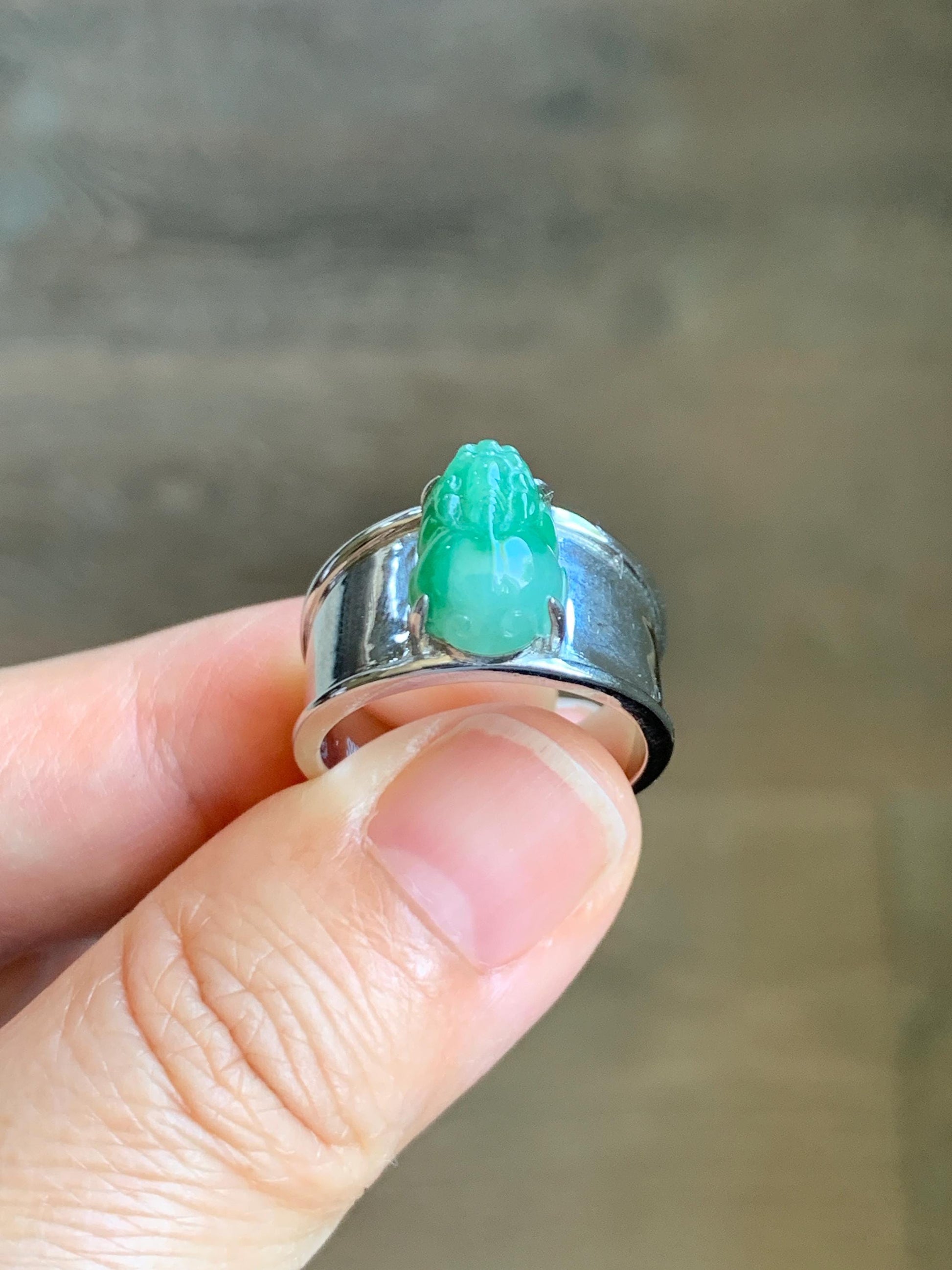 Certified Natural Grade A Icy Translucent Green Marbled Jadeite Pixiu Wide Band Ring Sterling Silver size 7.5 US 7.7g 天然冰胶飘绿花翡翠貔貅银镶宽版戒指 9448
