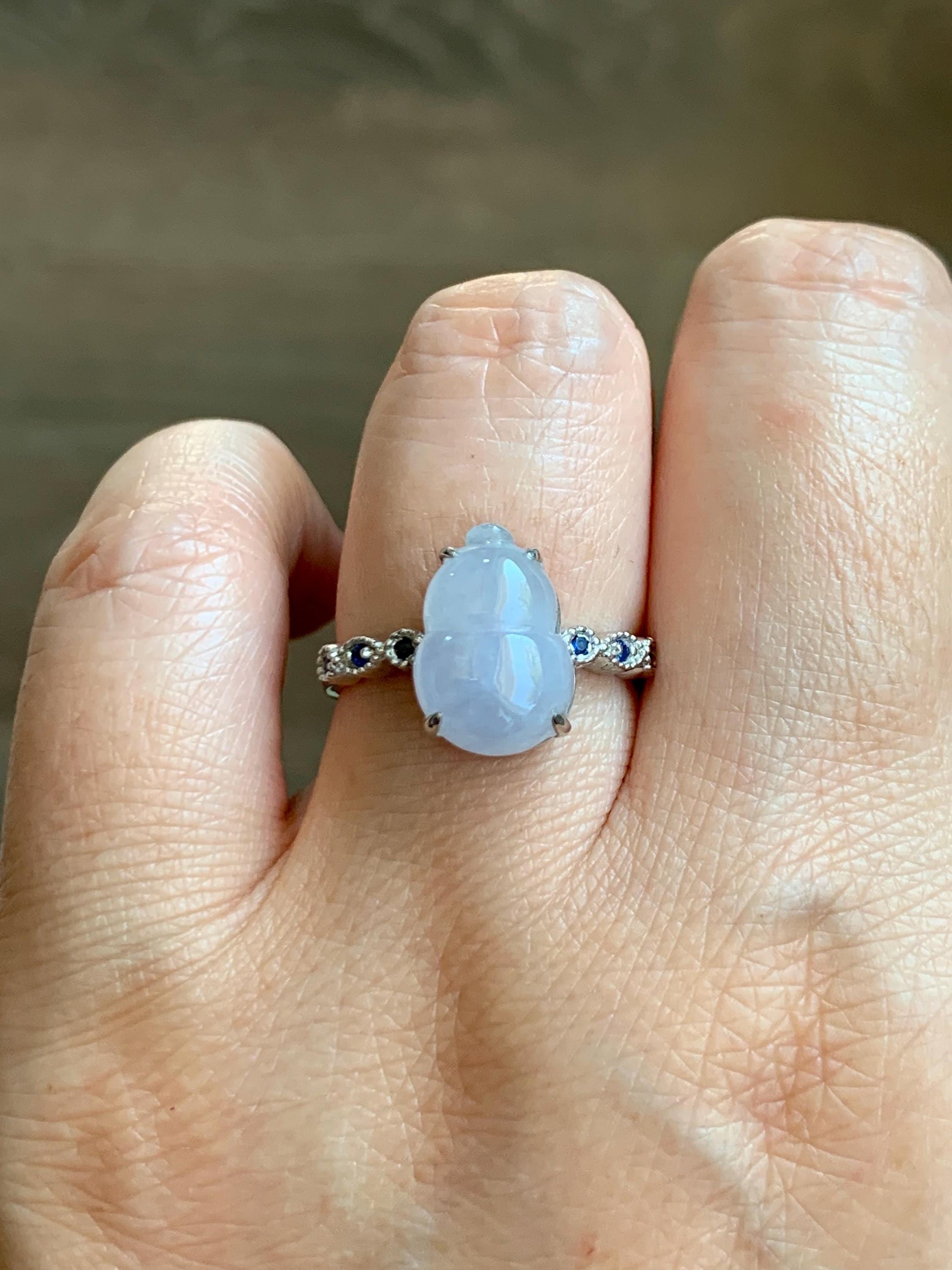 Certified Natural Grade A Icy Translucent Gelatinous Pastel Lavender Jadeite Gourd Hulu Ring Sterling Silver size 7 US 天然冰胶淡紫翡翠葫芦镶嵌戒指 9444