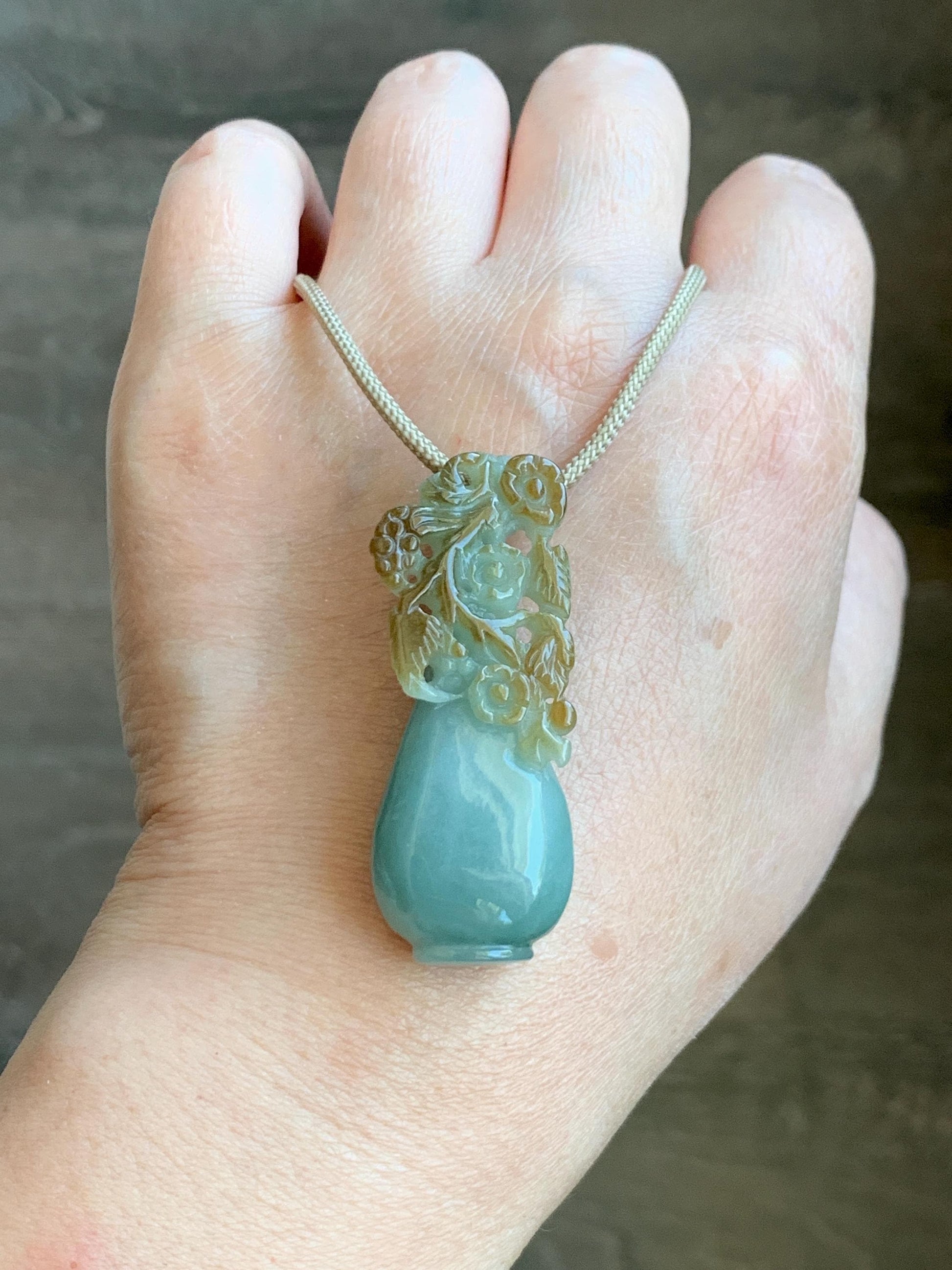 Natural Grade A Icy Translucent Dusty Blue Brown Marbled Jade Jadeite Carved Flower & Vase Pendant Rope Necklace 26” 20g 天然蓝棕双色翡翠花瓶吊坠 SCP194