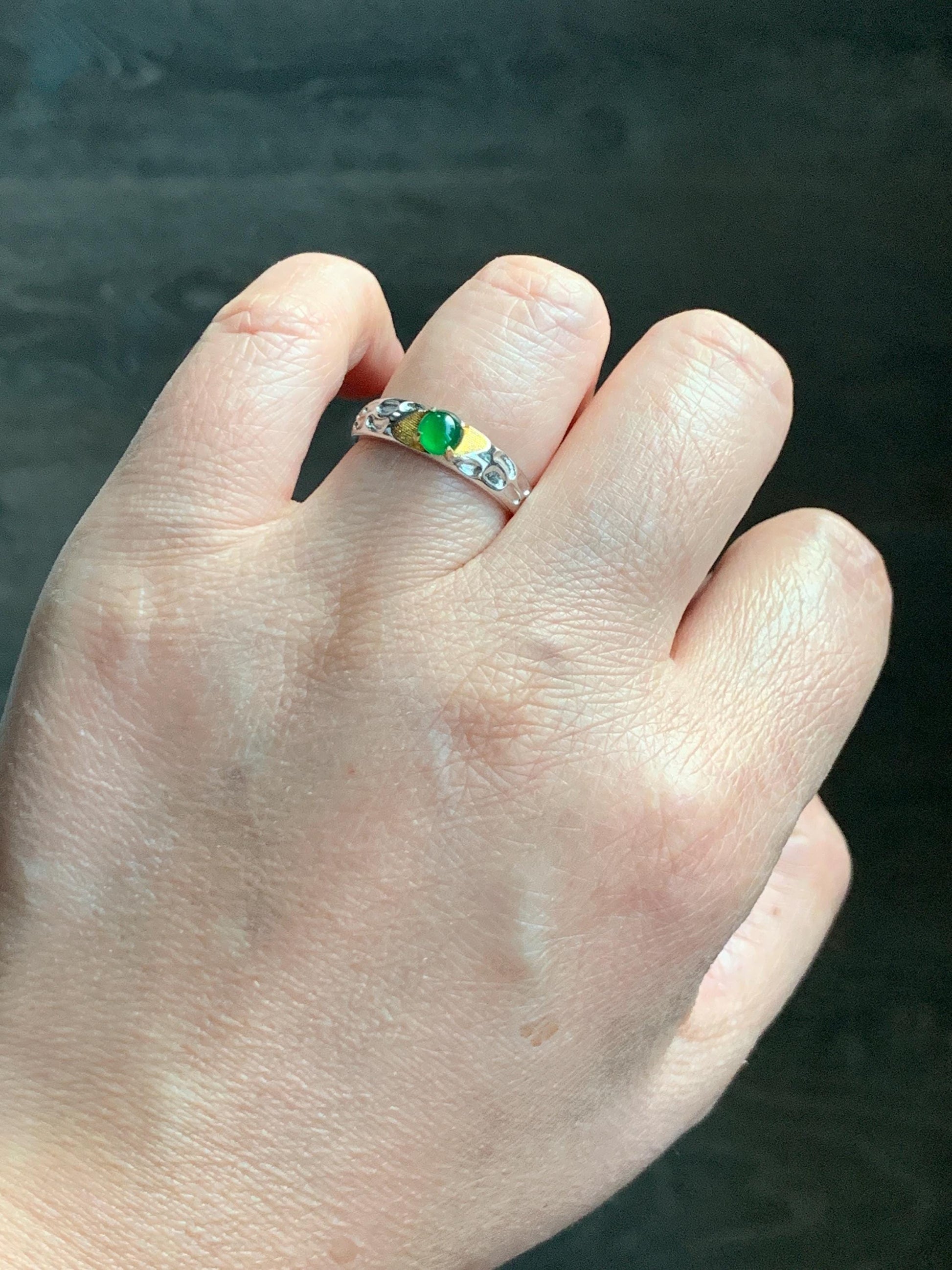 Natural Guatemalan Icy Translucent Vibrant Green Round Jadeite Band Style Ring Two-tone Sterling Silver Size 7 Adjustable 天然冰危绿翡翠银镶戒指 TTB56B