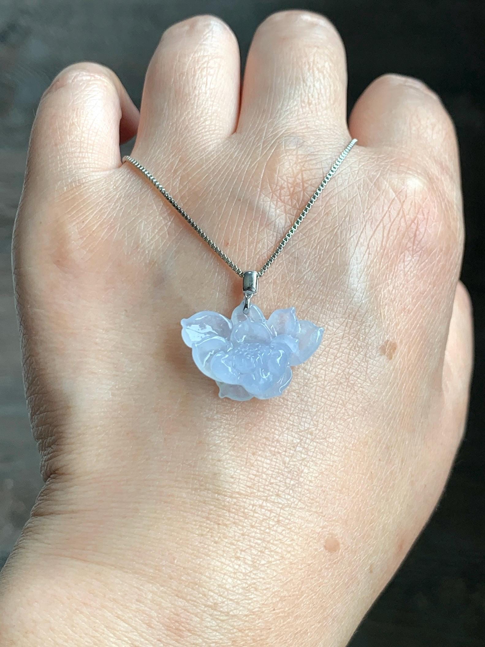 Natural Grade A Icy Highly Translucent Gelatinous Pastel Purple Jade Jadeite Lotus Flower Pendant 18K White Gold 3g 天然冰胶淡紫翡翠荷花镶嵌吊坠 MBZ385