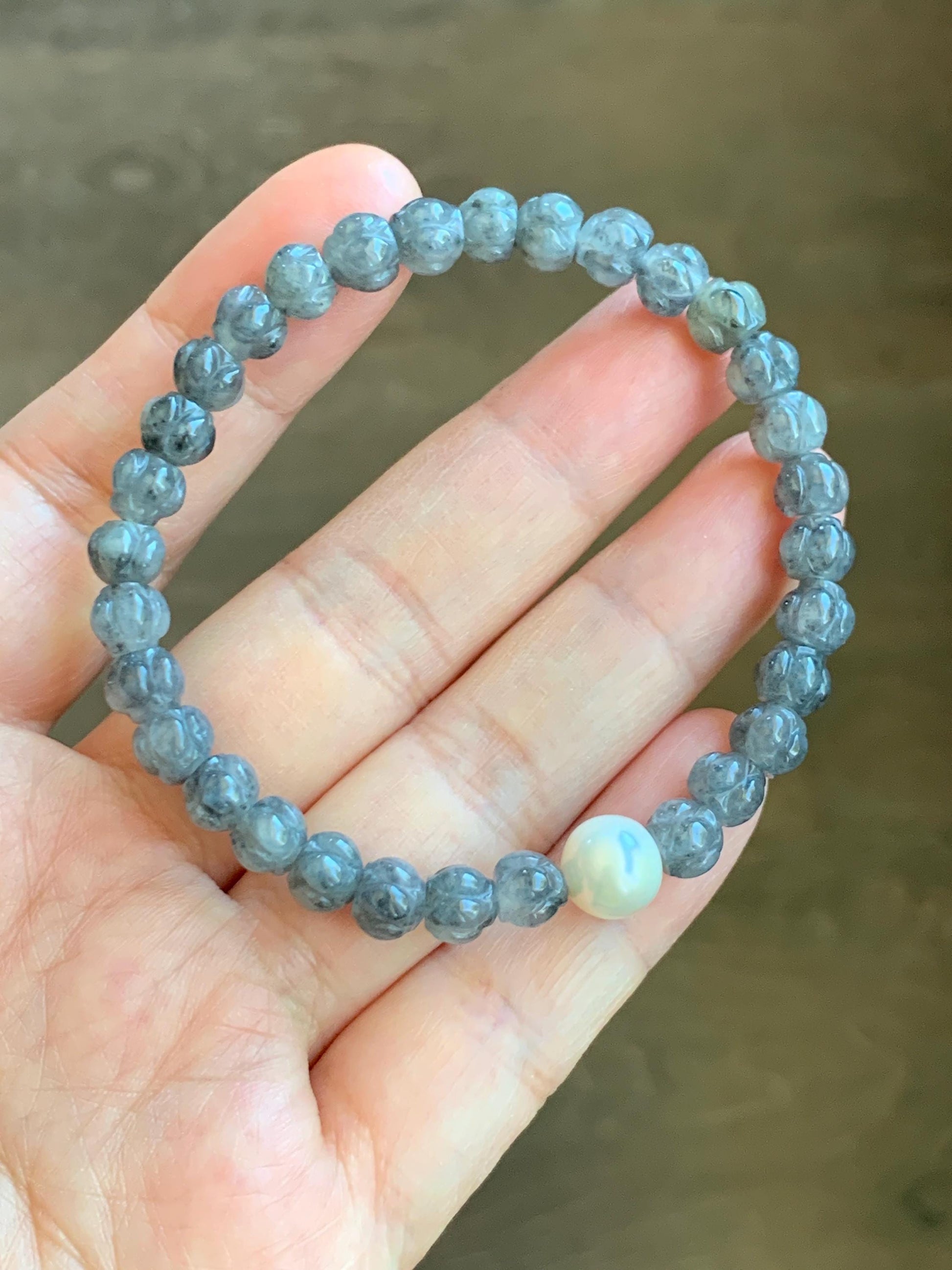 Natural Grade A Icy Highly Translucent Gelatinous Wuji Jadeite Lotus Flower Beads Freshwater Pearl Beaded Bracelet 7” 天然冰胶乌鸡翡翠莲花珠珍珠手串 BWZ228