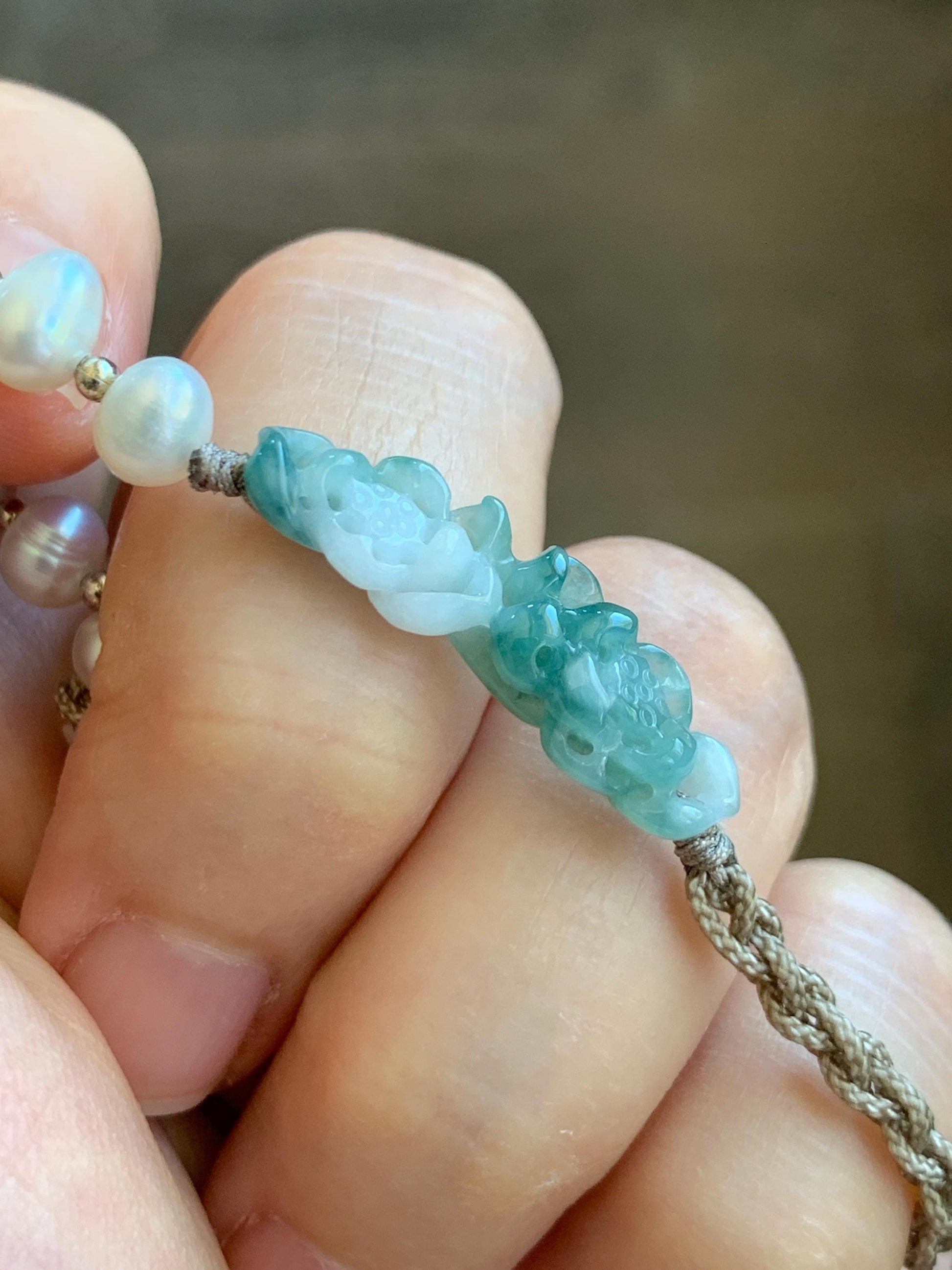 Natural Grade A Icy Translucent White Green Marbled Jadeite Double Lotus Flower Freshwater Pearls Rope Bracelet 7" 天然白冰飘绿花翡翠双莲花珍珠手绳 SLH130B