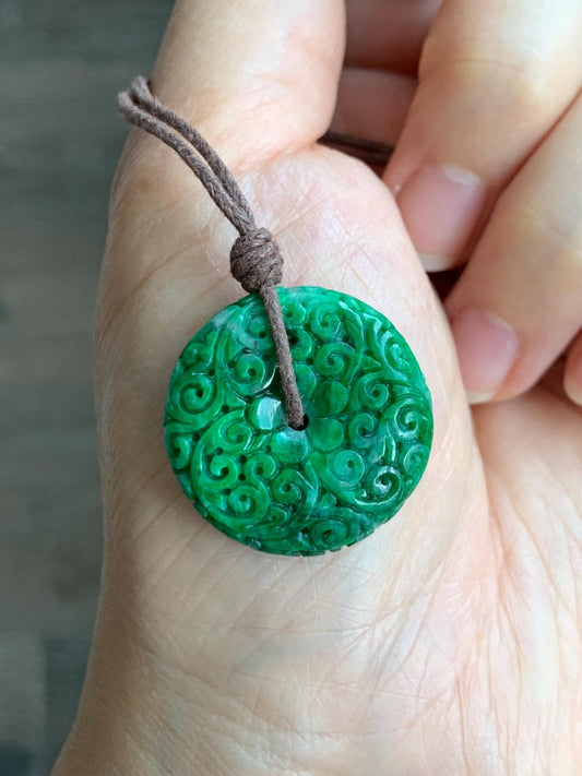 Certified Natural Grade A Icy Vibrant Hot Green Jade Jadeite Engraved Donut Ping An Kou Pendant Rope Necklace 8.61g 天然辣绿花青翡翠仿古雕平安扣吊坠 3904
