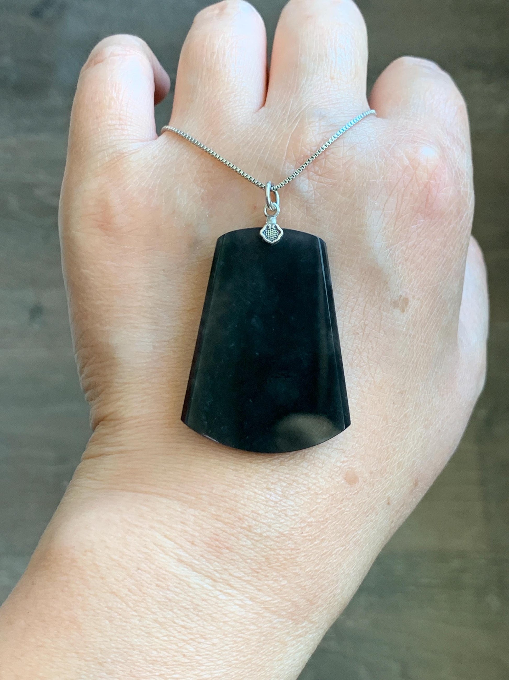 Natural Grade A Guatemalan Icy Highly Translucent Wuji Jadeite Round Disc Wu Shi Pai Amulet Pendant Sterling Silver 10g 天然冰危乌鸡翡翠无事牌吊坠 WWJ-F