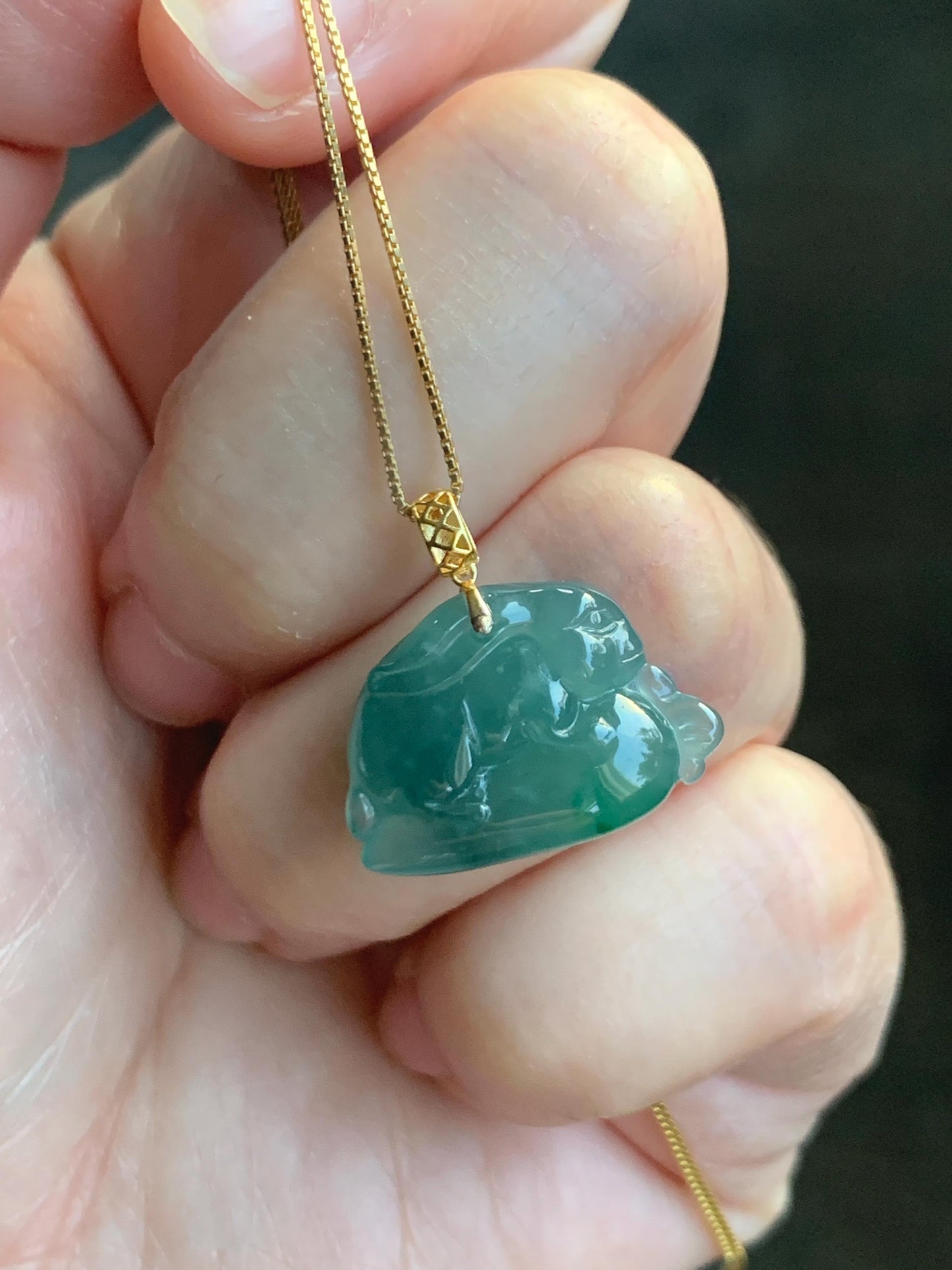 Natural Grade A Guatemalan Icy Translucent Teal Green Marbled Jade Jadeite Rabbit Carrot Pendant 18K Yellow Gold 天然冰危蓝绿翡翠小兔胡萝卜吊坠 XTLP150