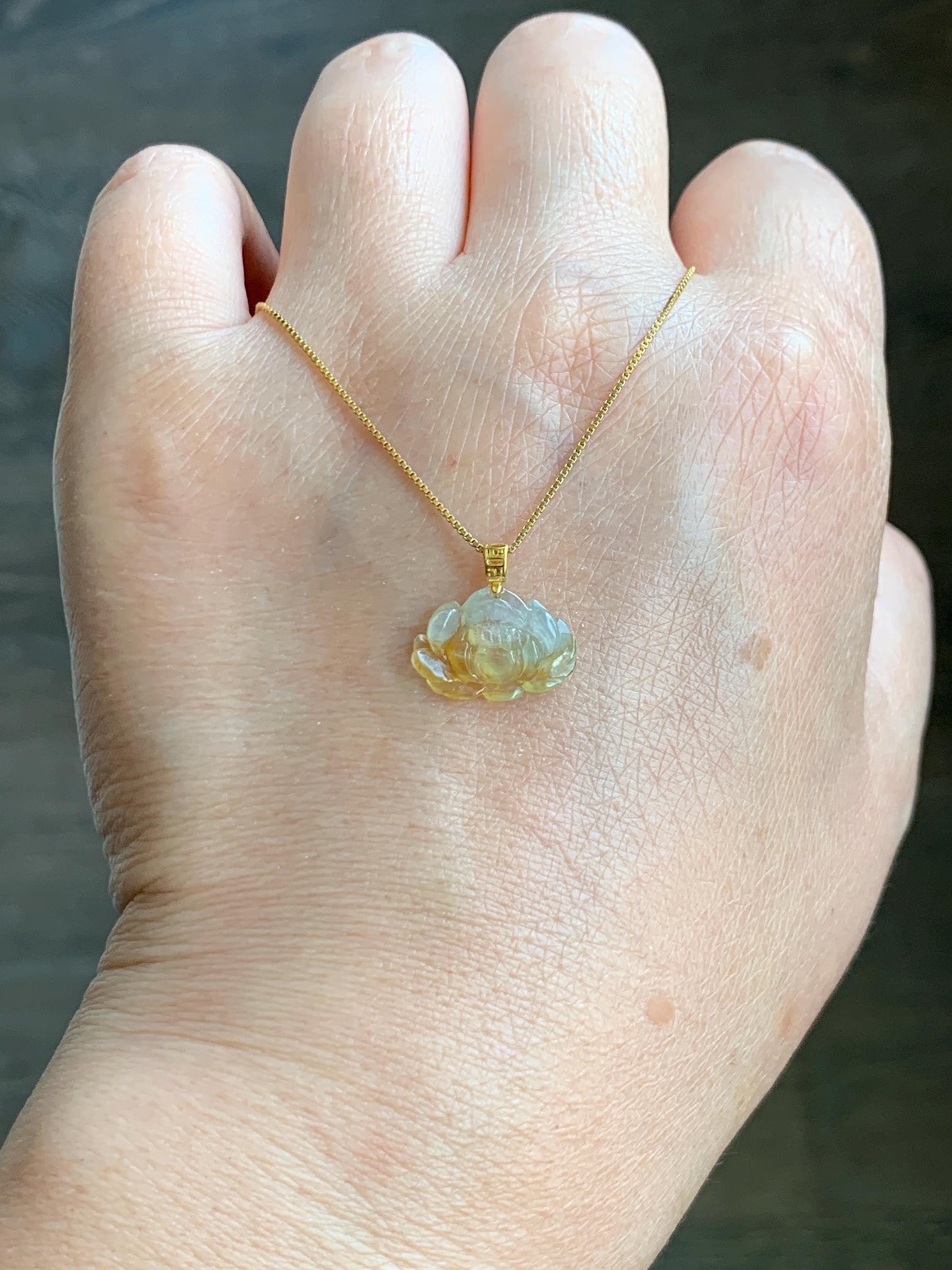 Grade A Natural Icy Highly Translucent Beige Yellow Marbled Jadeite Lotus Flower Petite Pendant 18K Yellow Gold 天然冰糖黄翡翠迷你莲花镶嵌吊坠 XML250B