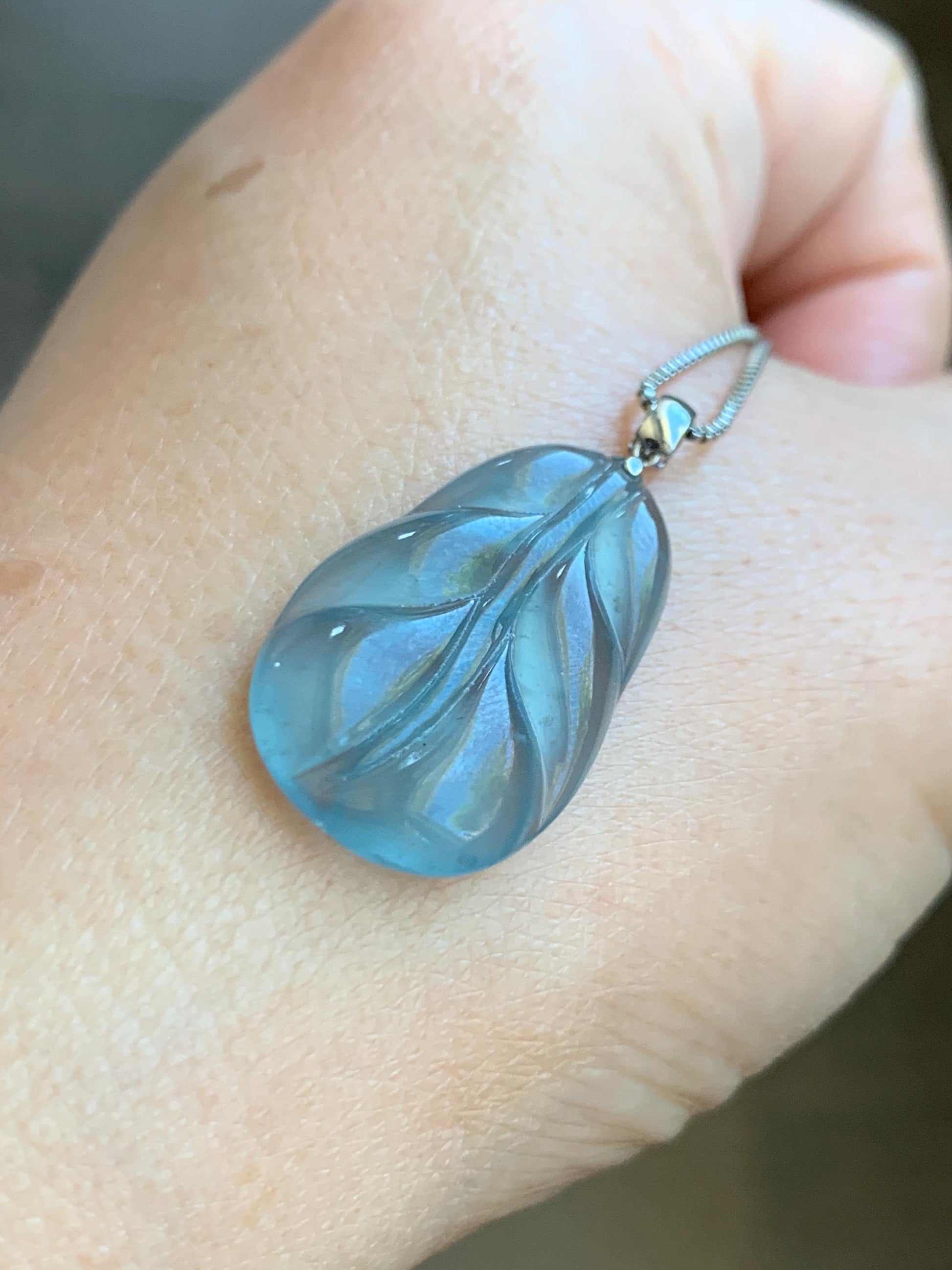 Natural Grade A Guatemalan Premium Icy Highly Translucent Teal Blue Jade Jadeite Leaf Pendant 18K White Gold 3g 天然老种高冰危蓝翡翠叶子大业有成吊坠 XKY336B