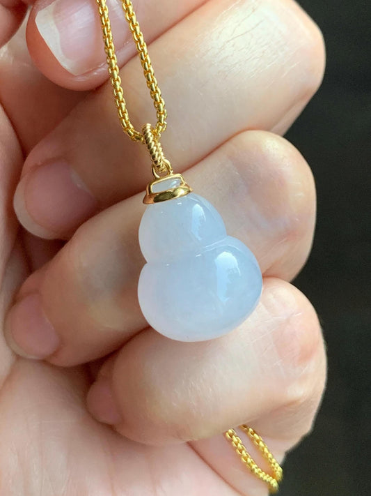 Certified Natural Grade A Icy Translucent Gelatinous Pastel Purple Jadeite Large Gourd Hulu Pendant 14K Yellow Gold 天然老种冰淡紫翡翠葫芦镶嵌吊坠 9452
