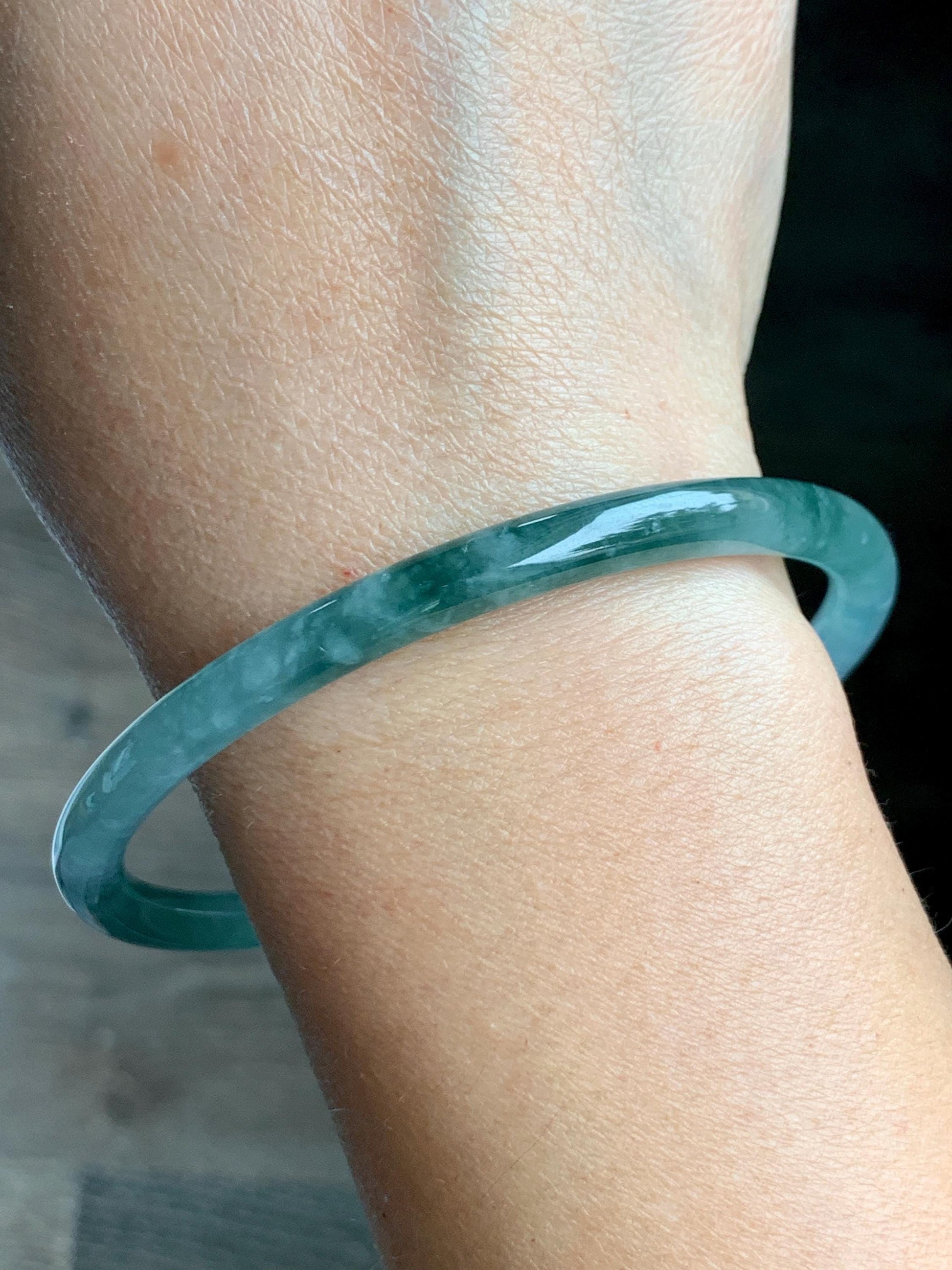 Certified Natural Grade A Guatemalan Icy Highly Translucent Light Green Jade Jadeite Slim Bangle 68.1mm 8.4” 22.38 天然冰胶危晴绿翡翠细圆条手镯 8771