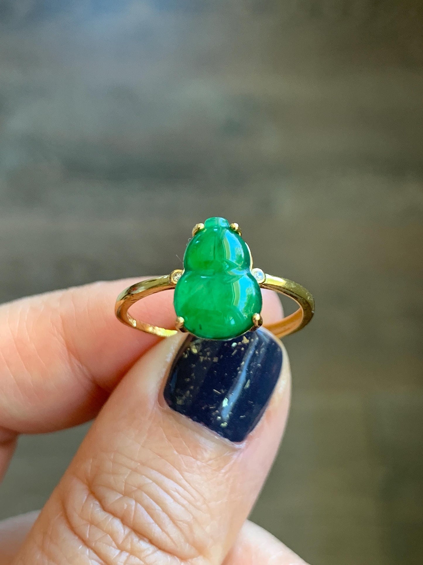 Natural Guatemalan Icy Translucent Vibrant Green Jadeite Gourd Hulu Solitaire Ring Sterling Silver Size 7 Adjustable 天然冰危绿翡翠葫芦蛋面银镶戒指 WHJ88