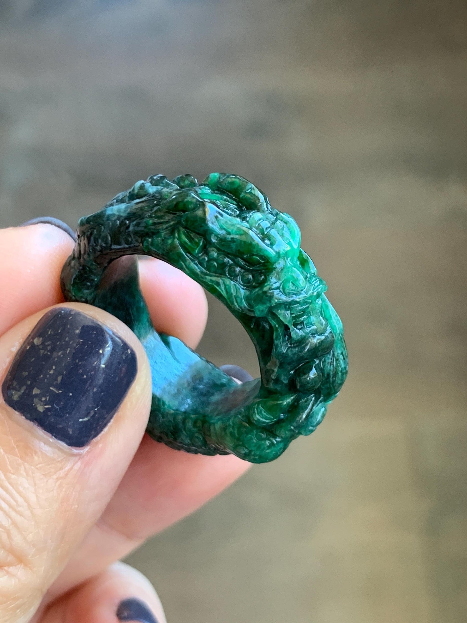 Natural Grade A Semi Translucent Green Wuji Marbled Jade Jadeite Carved Dragon Band Ring size 9.5 US 12g 天然乌鸡绿翡翠盘龙戒圈戒指扳指 LWJ165