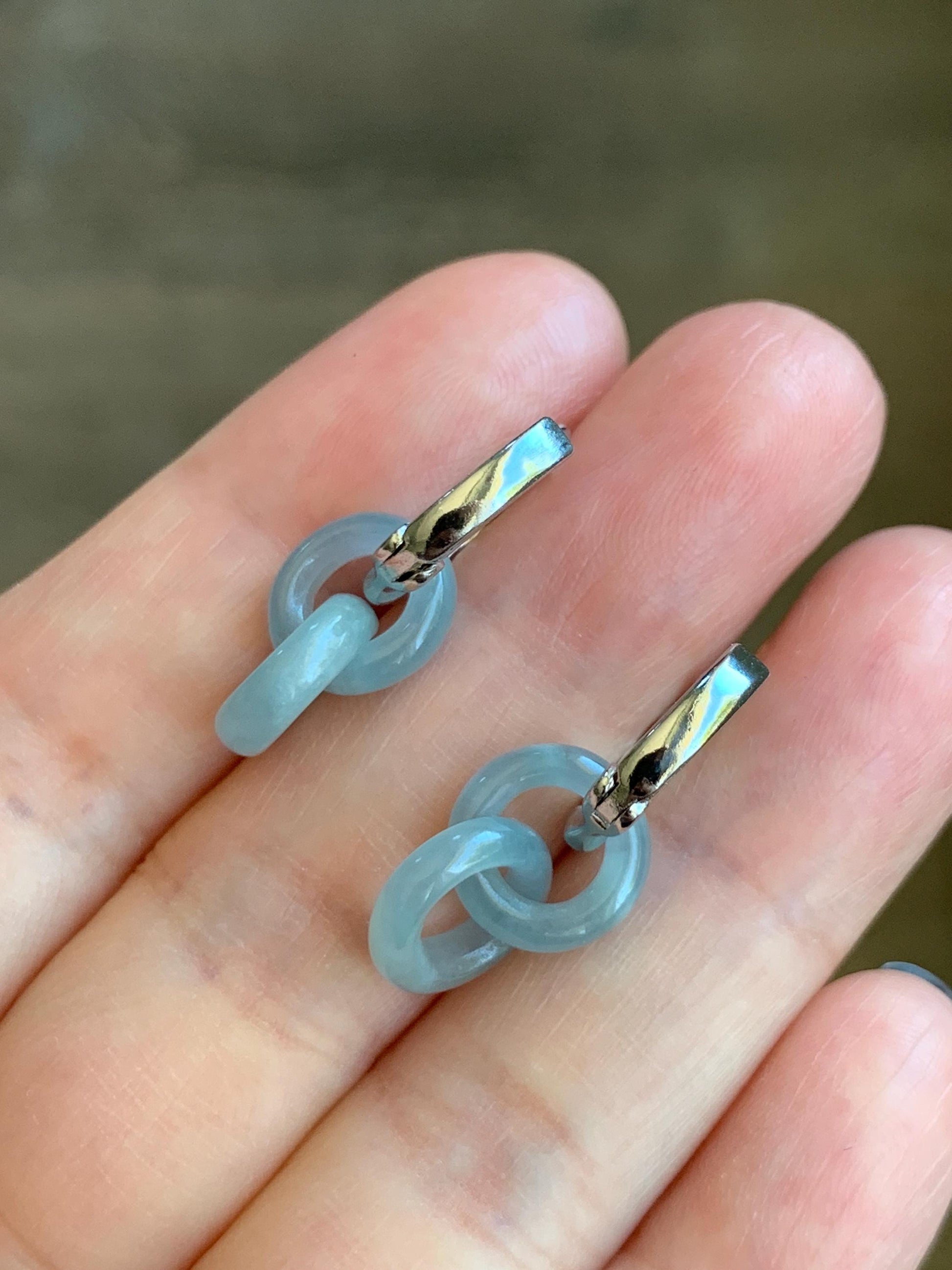 Natural Grade A Guatemalan Icy Translucent Pastel Dusty Blue Jadeite Interlocking Rings Hoop Earrings White Gold Plated 天然冰危淡蓝翡翠环环相扣耳包 HHZ76