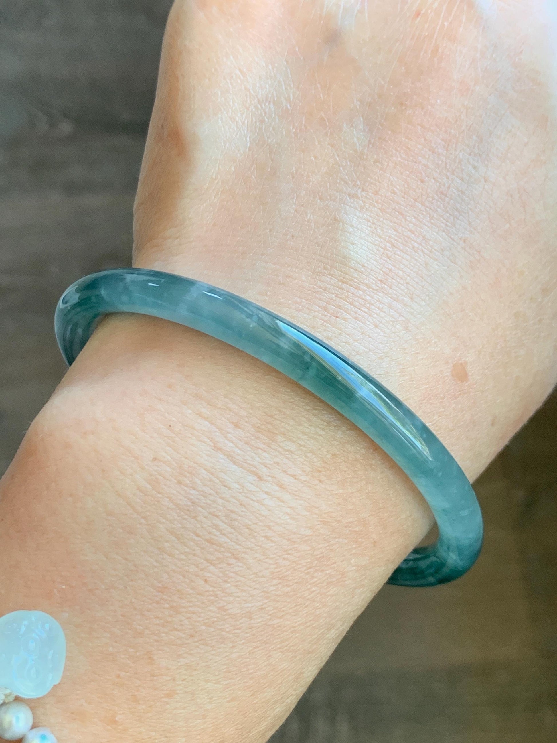 Certified Natural Grade A Guatemalan Icy Highly Translucent Light Green Jade Jadeite Slim Bangle 61.9mm 7.65” 22g 天然冰胶危晴绿翡翠细圆条手镯 8809