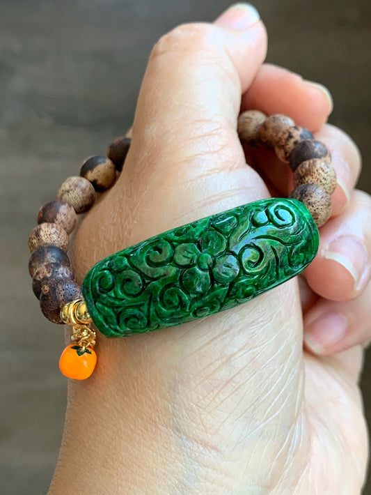 Certified Natural Grade A Vibrant Green Jadeite Engraved Cuff Wood Beads Beaded Bracelet Sterling Silver 7" 17g 天然辣绿花青翡翠仿古雕手牌降真香手串 8743