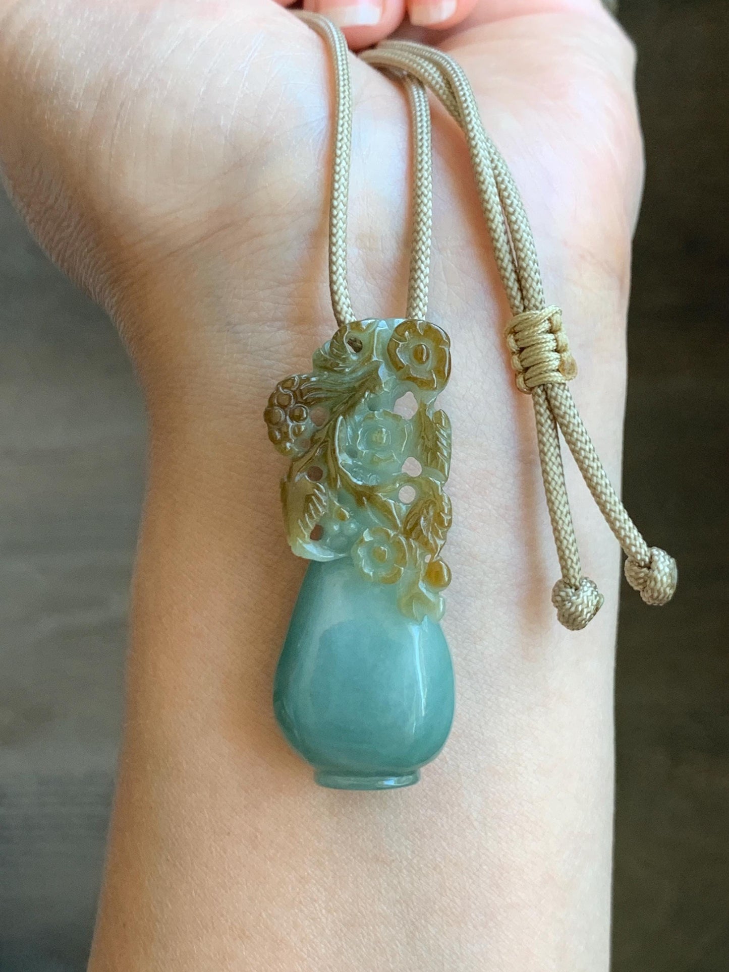 Natural Grade A Icy Translucent Dusty Blue Brown Marbled Jade Jadeite Carved Flower & Vase Pendant Rope Necklace 26” 20g 天然蓝棕双色翡翠花瓶吊坠 SCP194
