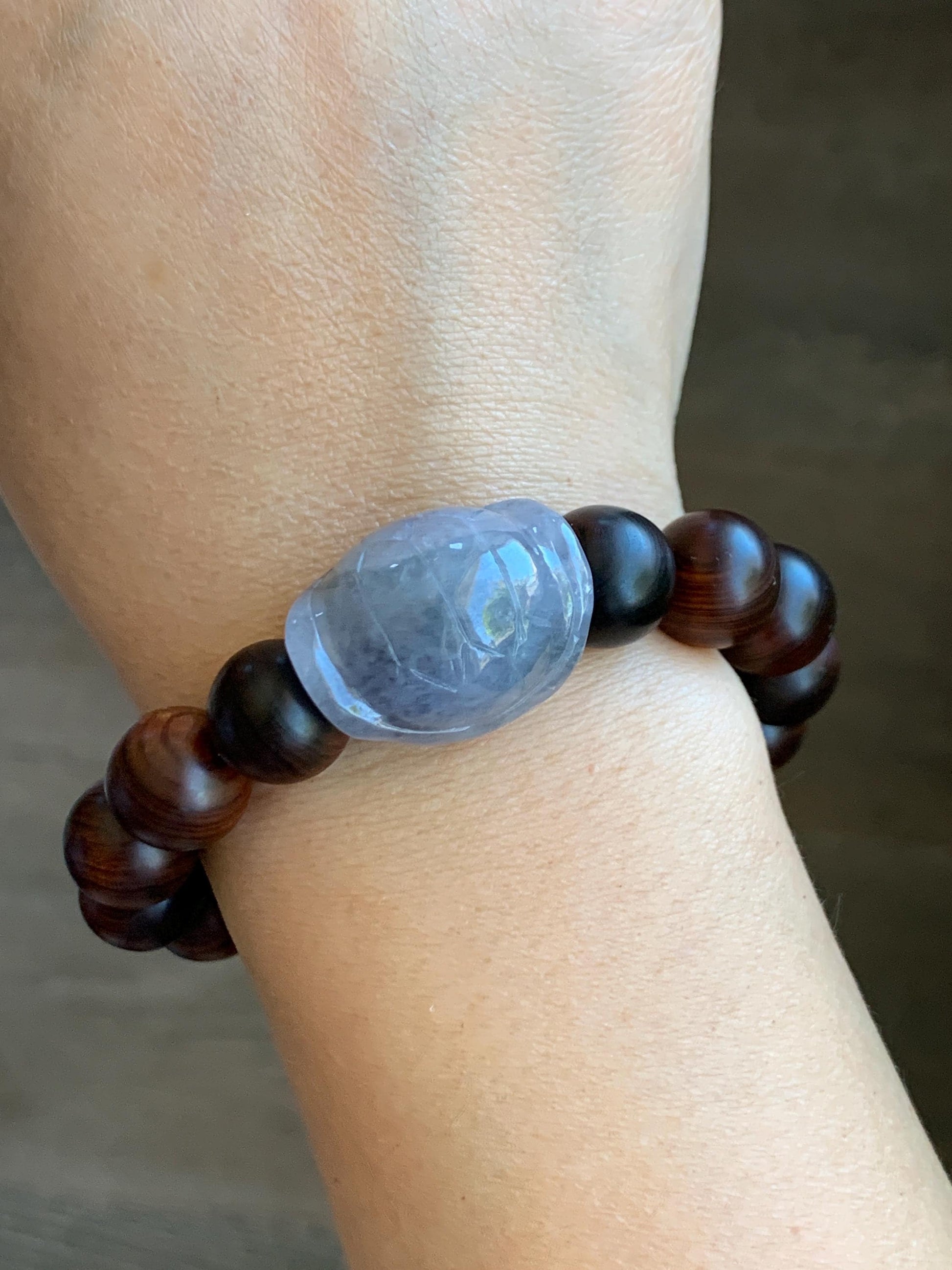 Natural Grade A Icy Translucent Wuji Jade Jadeite Carved Turtle Shell Wood Beads Beaded Bracelet 7.25” 23g 天然冰胶乌鸡紫底翡翠龟壳富甲天下木珠手串 FJZ-A