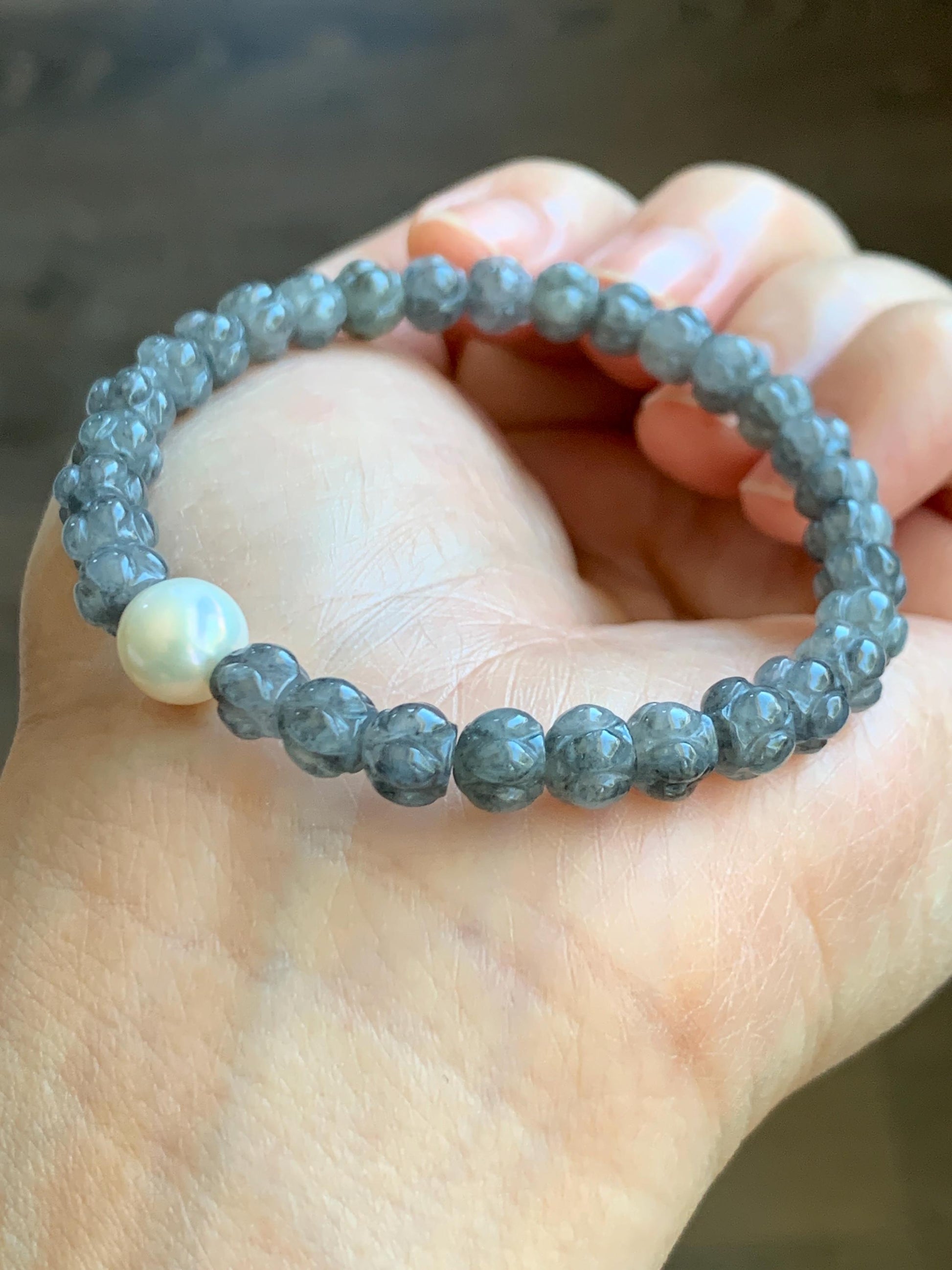 Natural Grade A Icy Highly Translucent Gelatinous Wuji Jadeite Lotus Flower Beads Freshwater Pearl Beaded Bracelet 7” 天然冰胶乌鸡翡翠莲花珠珍珠手串 BWZ228