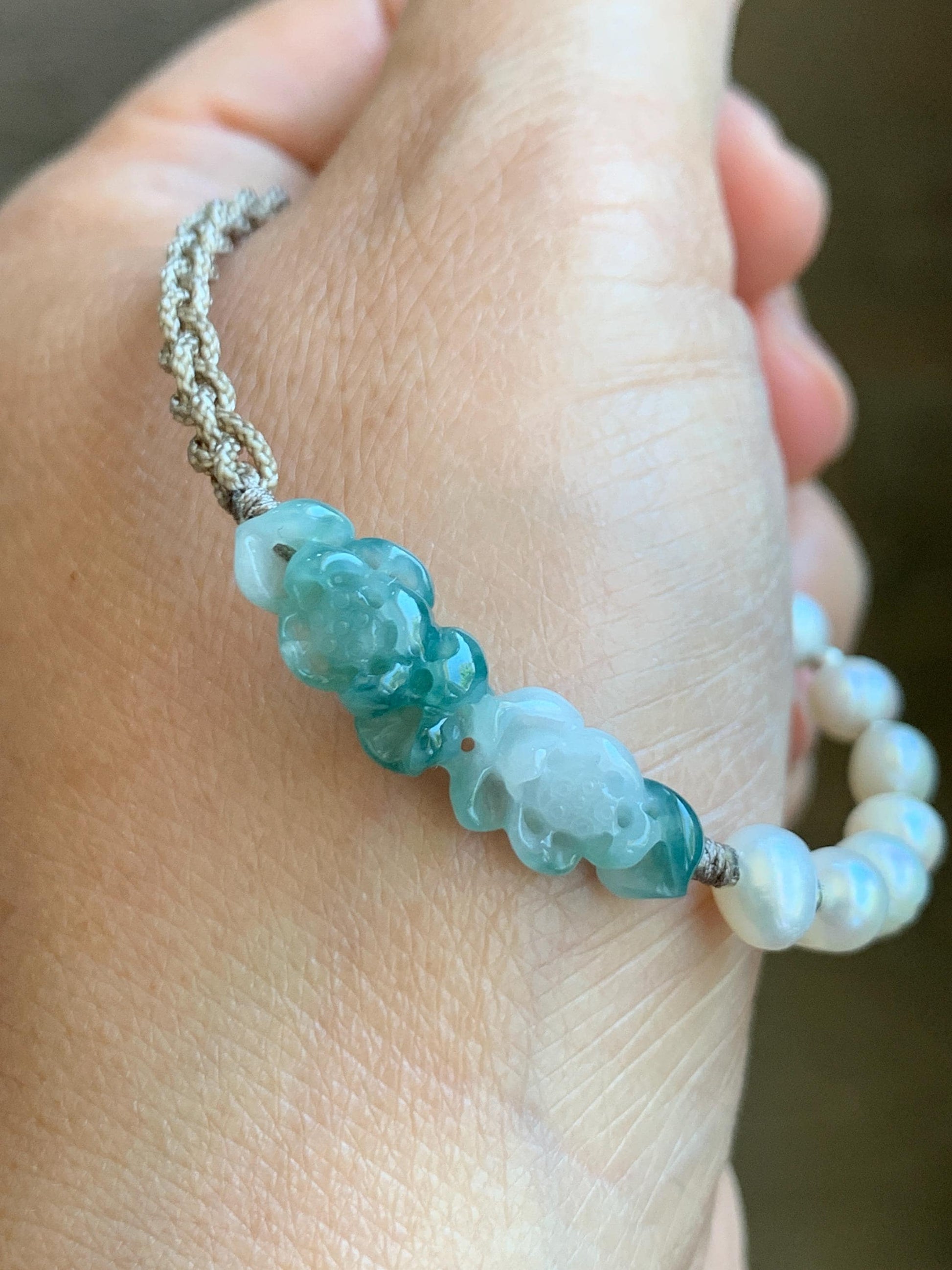 Natural Grade A Icy Translucent White Green Marbled Jadeite Double Lotus Flower Freshwater Pearls Rope Bracelet 7" 天然白冰飘绿花翡翠双莲花珍珠手绳 SLH130B