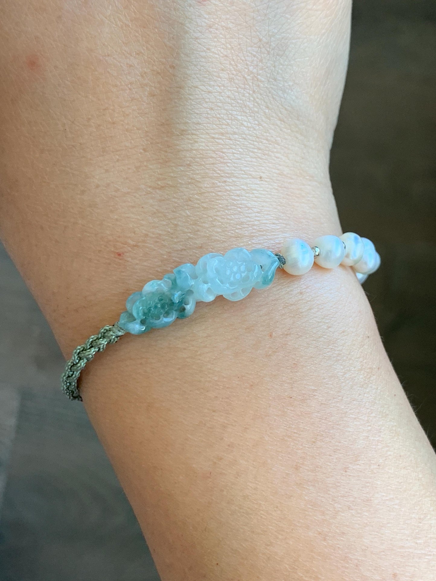 Natural Grade A Icy Translucent White Green Marbled Jadeite Double Lotus Flower Freshwater Pearls Rope Bracelet 7" 天然白冰飘绿花翡翠双莲花珍珠手绳 SLH130G