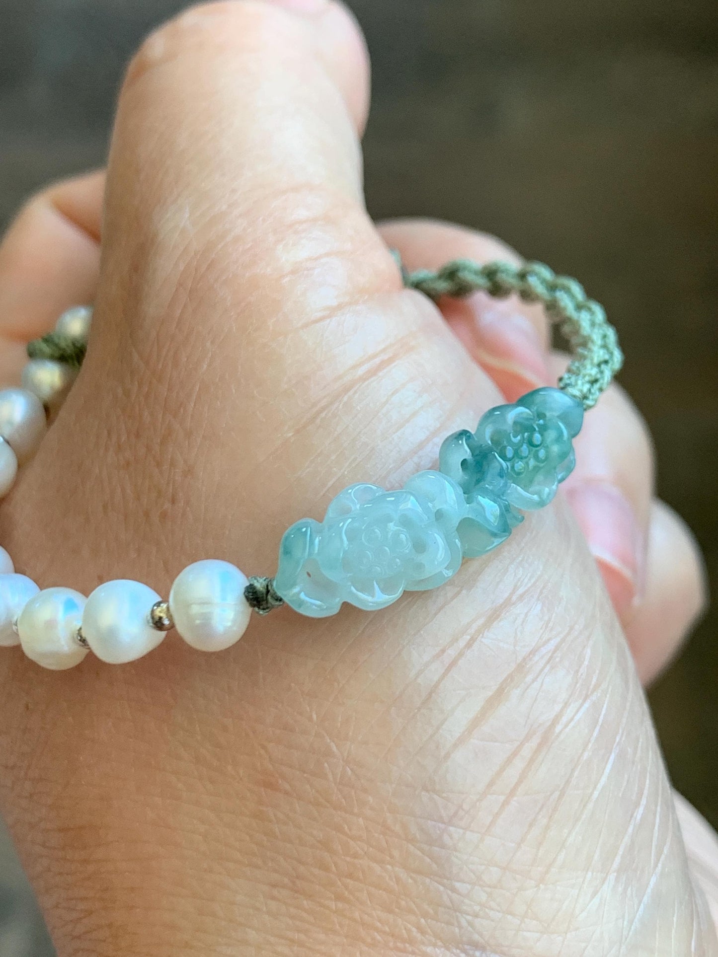 Natural Grade A Icy Translucent White Green Marbled Jadeite Double Lotus Flower Freshwater Pearls Rope Bracelet 7" 天然白冰飘绿花翡翠双莲花珍珠手绳 SLH130G