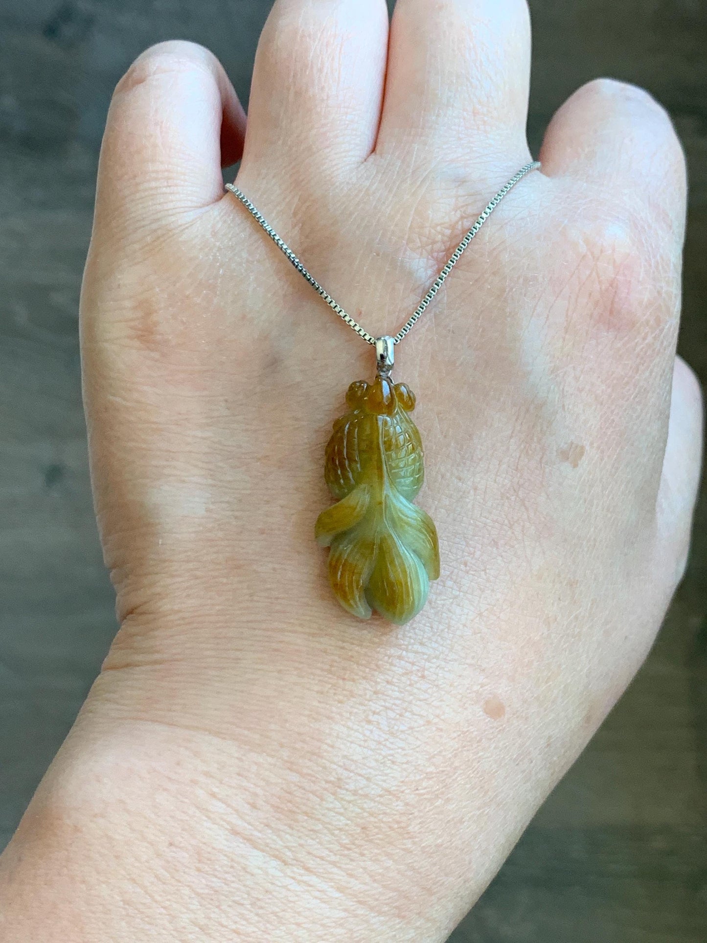 Natural Grade A Icy Translucent Yellow Marbled Jade Jadeite Carved Goldfish Pendant 18K White Gold 6g 天然黄翡翠金鱼金扣头吊坠 MJY100A