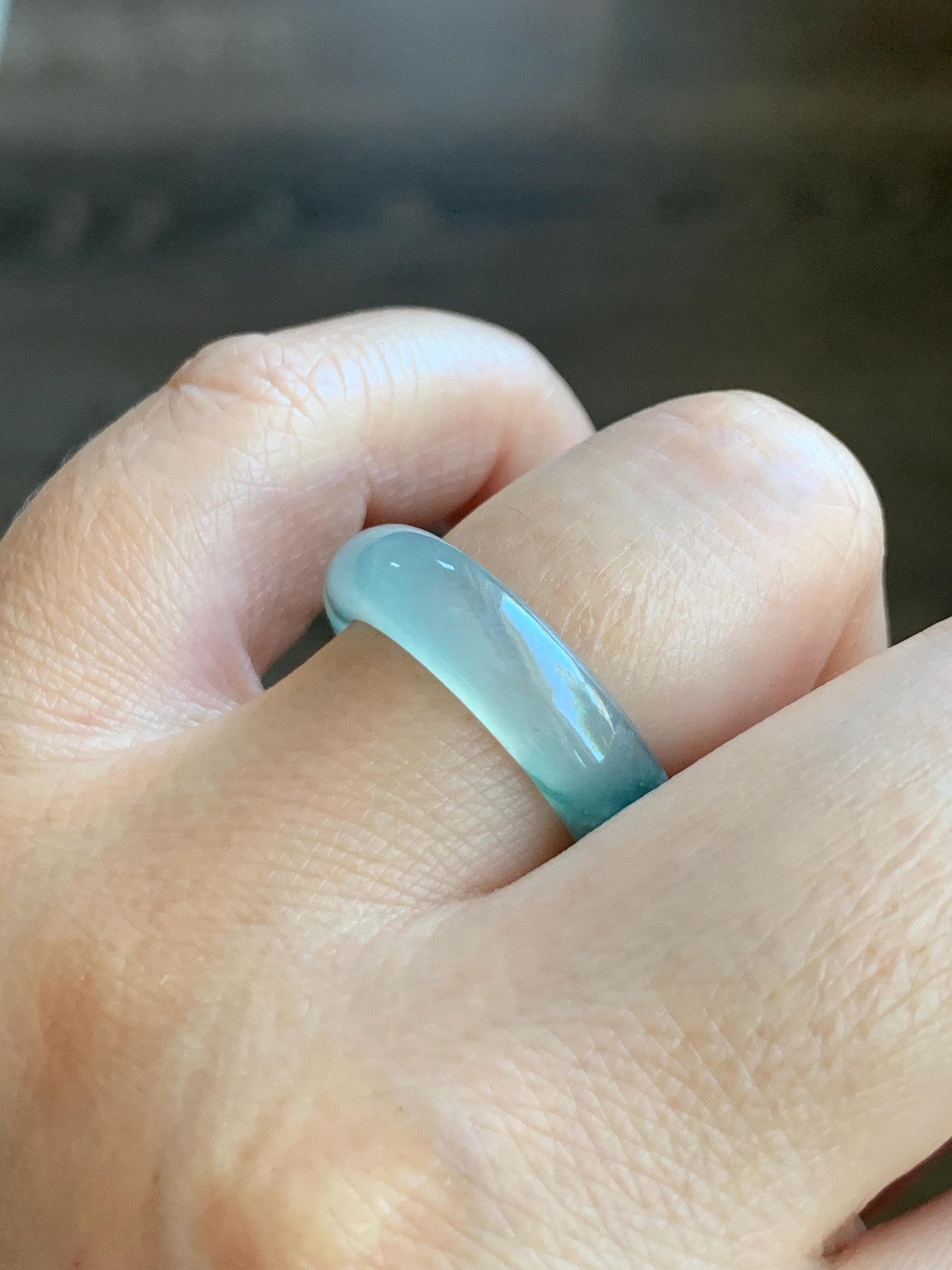 Certified Natural Grade A Icy Translucent Gelatinous Old Mine Green Marbled Jade Jadeite Band Ring Size 9 US 4.17g 天然冰胶浅绿飘花翡翠戒圈 8747