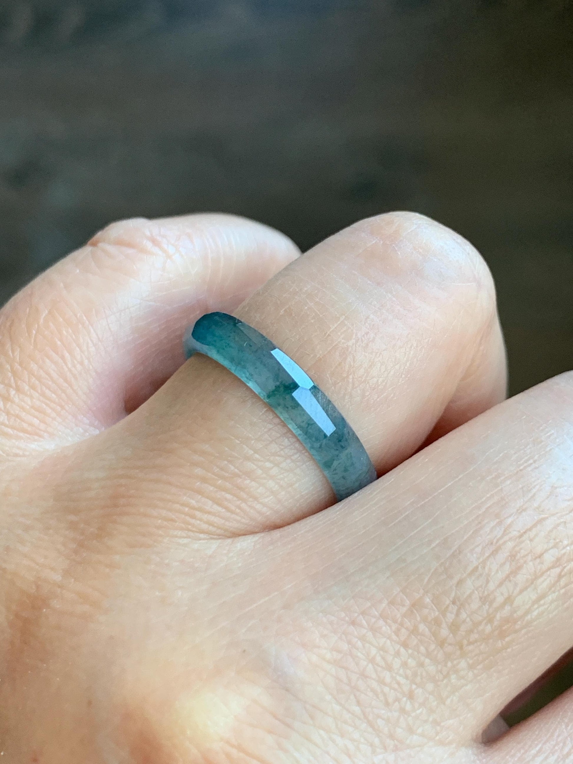 Natural Grade A Guatemalan Icy Highly Translucent Aegean Blue Jade Jadeite Faceted Band Ring Size 9 US 天然冰危牛仔蓝起光翡翠切割面戒圈 QGM80-G
