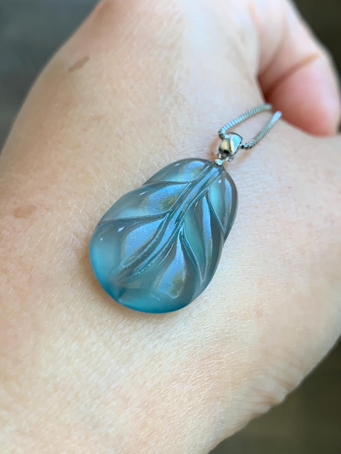 Natural Grade A Guatemalan Premium Icy Highly Translucent Teal Blue Jade Jadeite Leaf Pendant 18K White Gold 3g 天然老种高冰危蓝翡翠叶子大业有成吊坠 XKY336A
