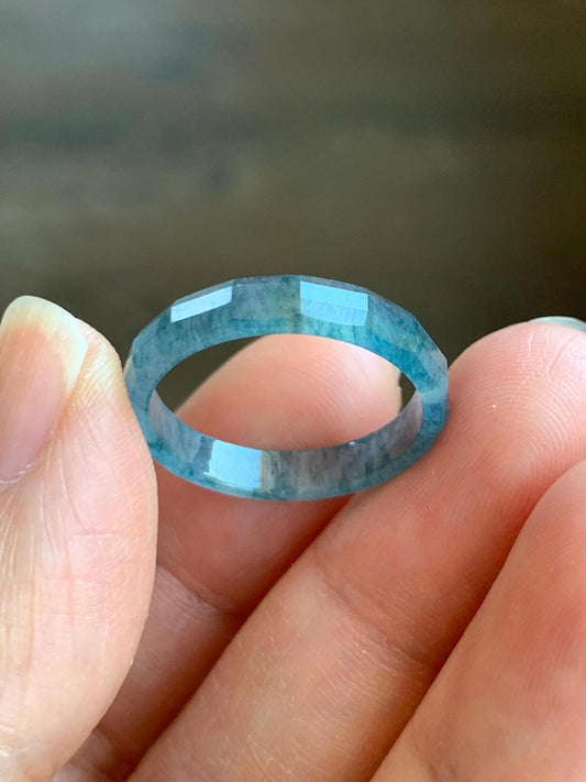 Natural Grade A Guatemalan Icy Highly Translucent Aegean Blue Jade Jadeite Faceted Band Ring Size 7.75 US 天然冰危牛仔蓝起光翡翠切割面戒圈 QGM80-C