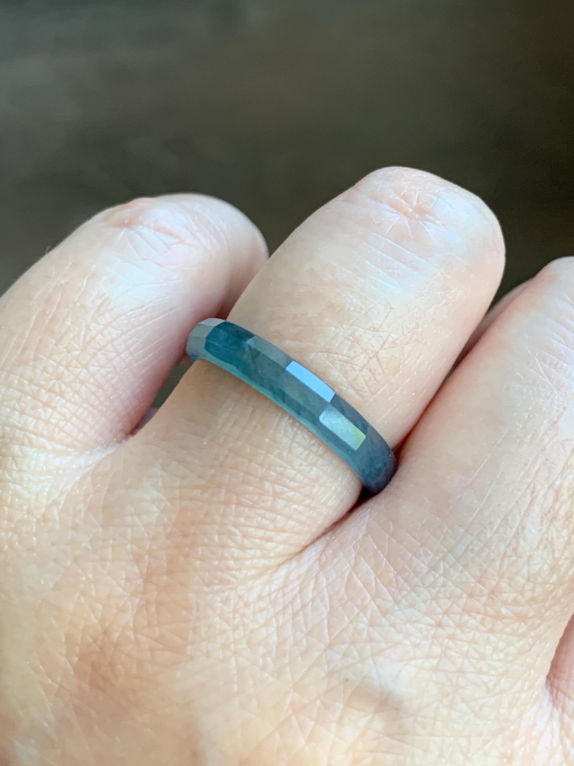 Natural Grade A Guatemalan Icy Highly Translucent Aegean Blue Jade Jadeite Faceted Band Ring Size 7.75 US 天然冰危牛仔蓝起光翡翠切割面戒圈 QGM80-A