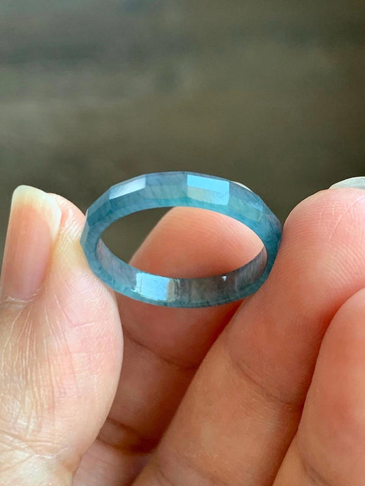 Natural Grade A Guatemalan Icy Highly Translucent Aegean Blue Jade Jadeite Faceted Band Ring Size 7.75 US 天然冰危牛仔蓝起光翡翠切割面戒圈 QGM80-A