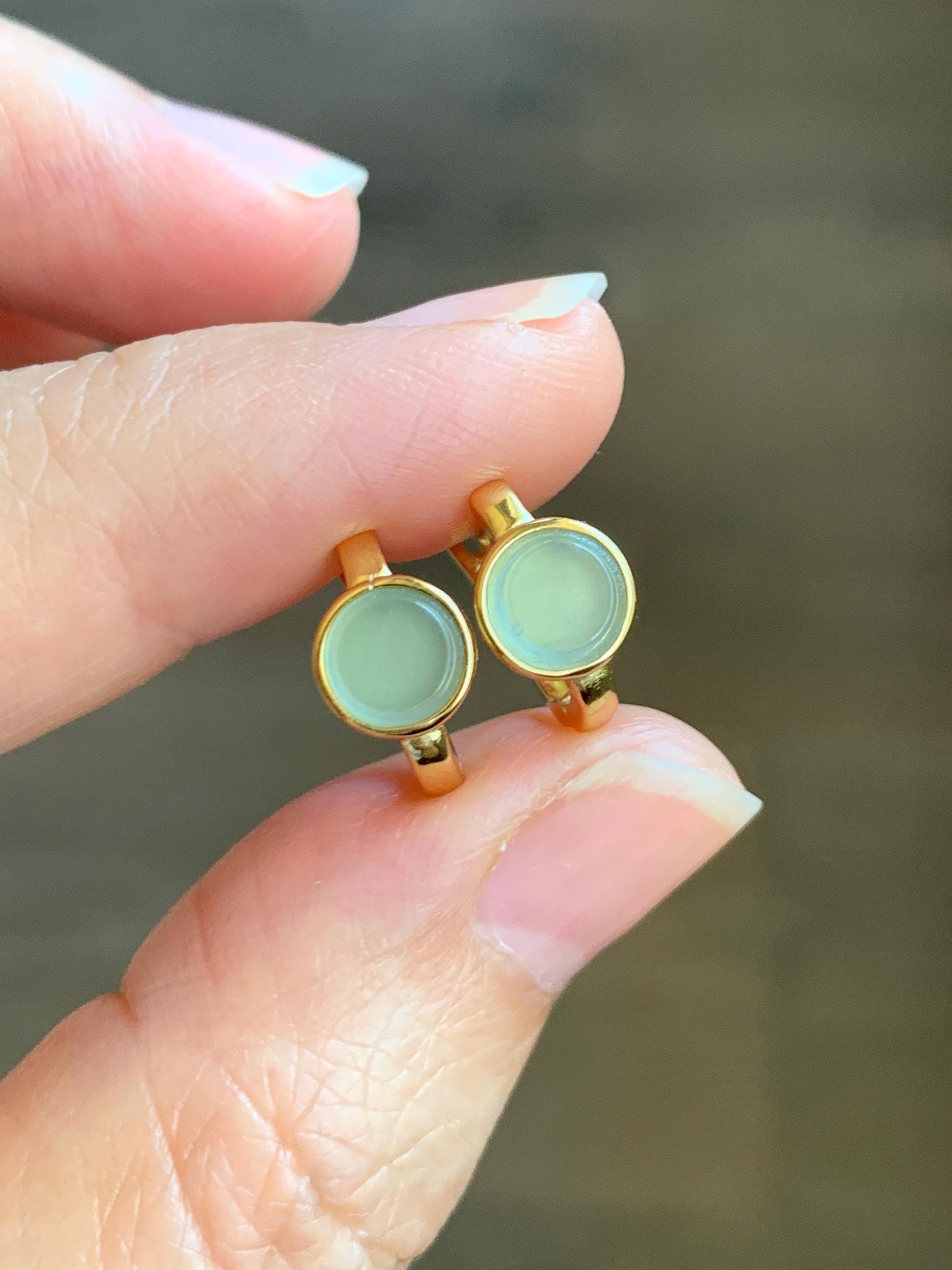 Natural Guatemalan Grade A Icy Translucent Pastel Teal Jade Jadeite Hoop Huggie Earrings Sterling Silver Gold Overlay 天然冰危淡晴底翡翠银镶耳包 QWL140