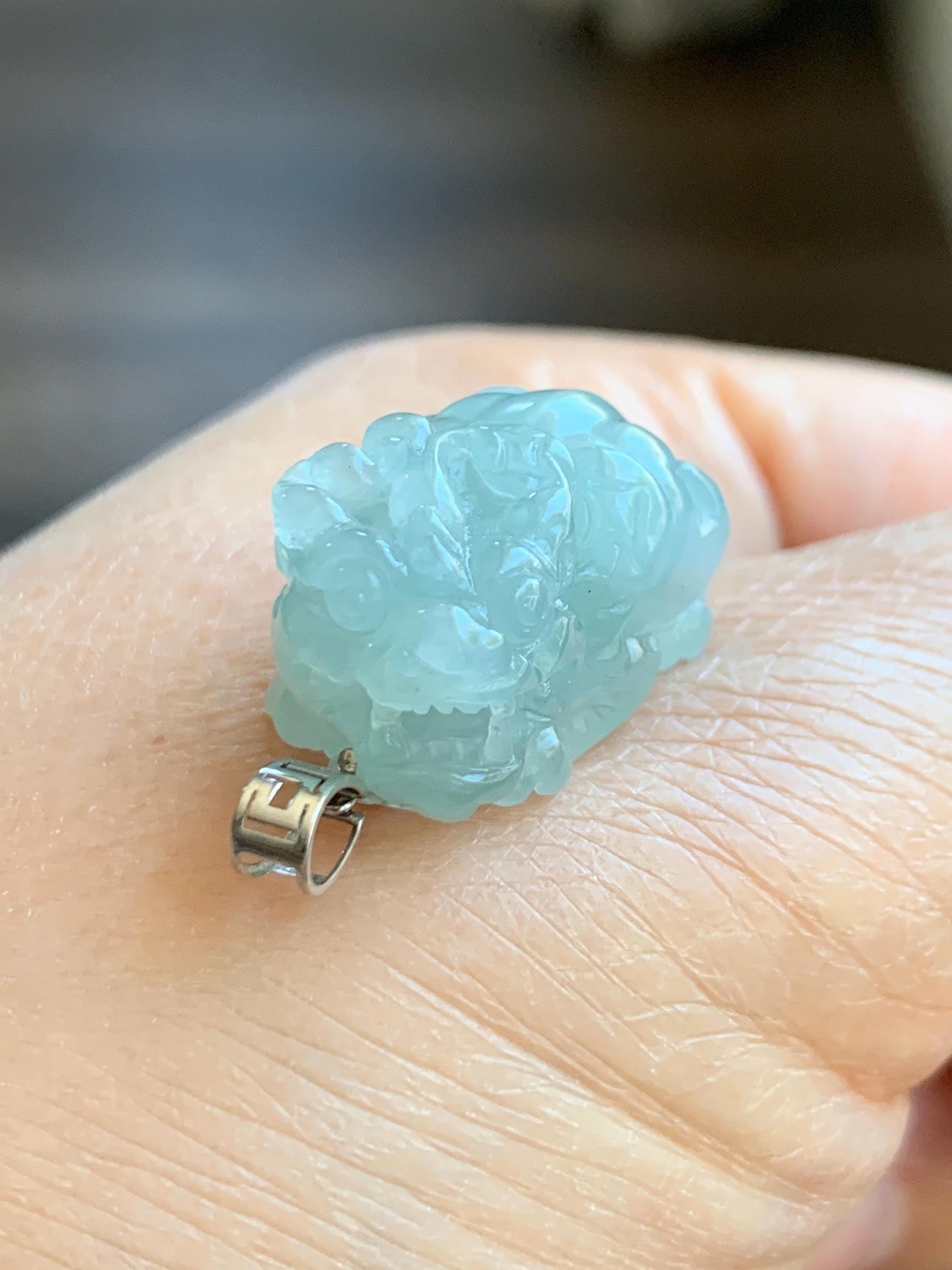 Natural Grade A Icy Translucent Gelatinous Pastel Blue Jade Jadeite Carved Pixiu Pendant 18K White Gold 8g 天然老种冰胶淡蓝翡翠貔貅吊坠 MTL248W