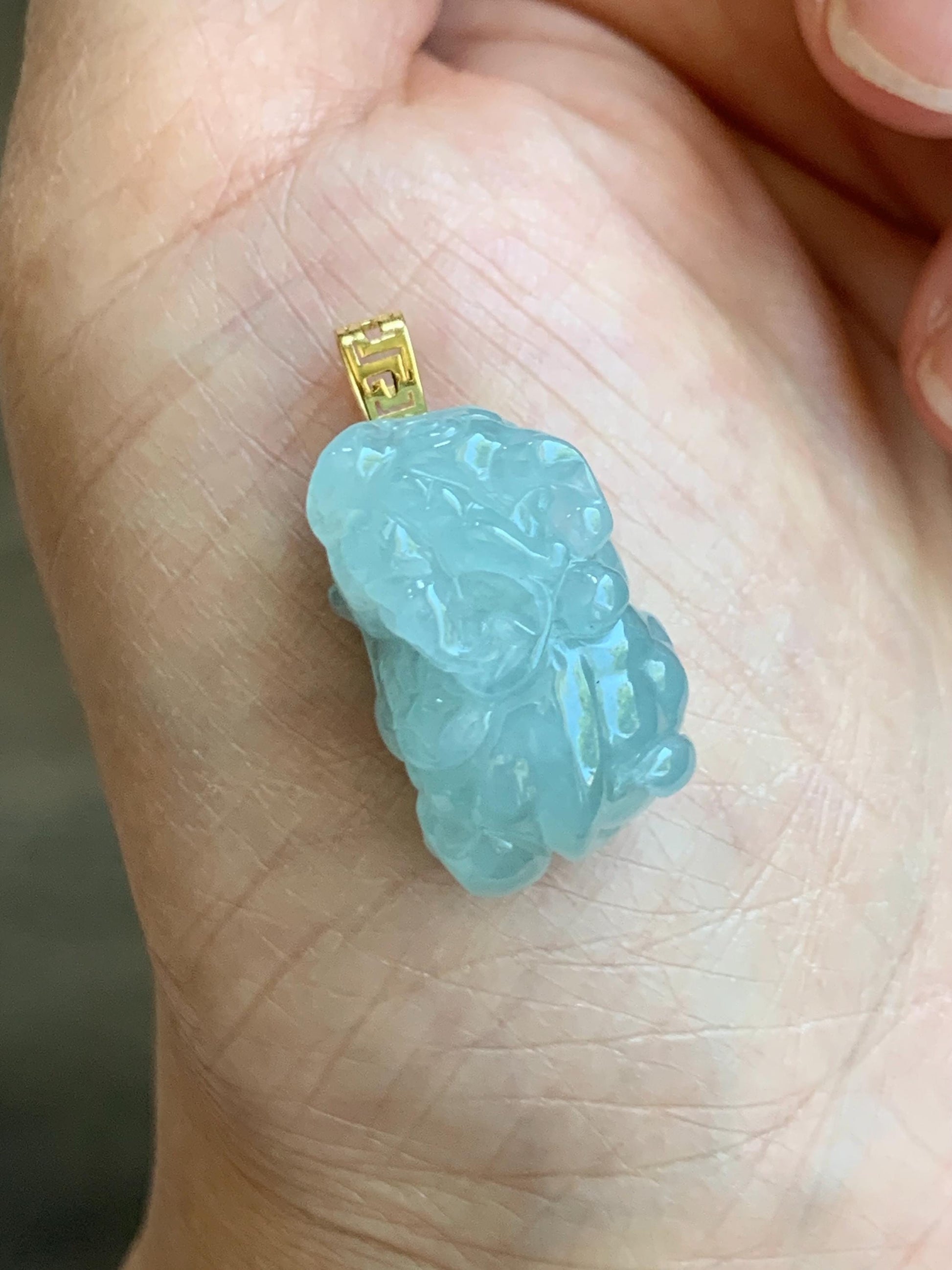 Natural Grade A Icy Translucent Gelatinous Pastel Blue Jade Jadeite Carved Pixiu Pendant 18K Yellow Gold 7g 天然老种冰胶淡蓝翡翠貔貅吊坠 MTL248G
