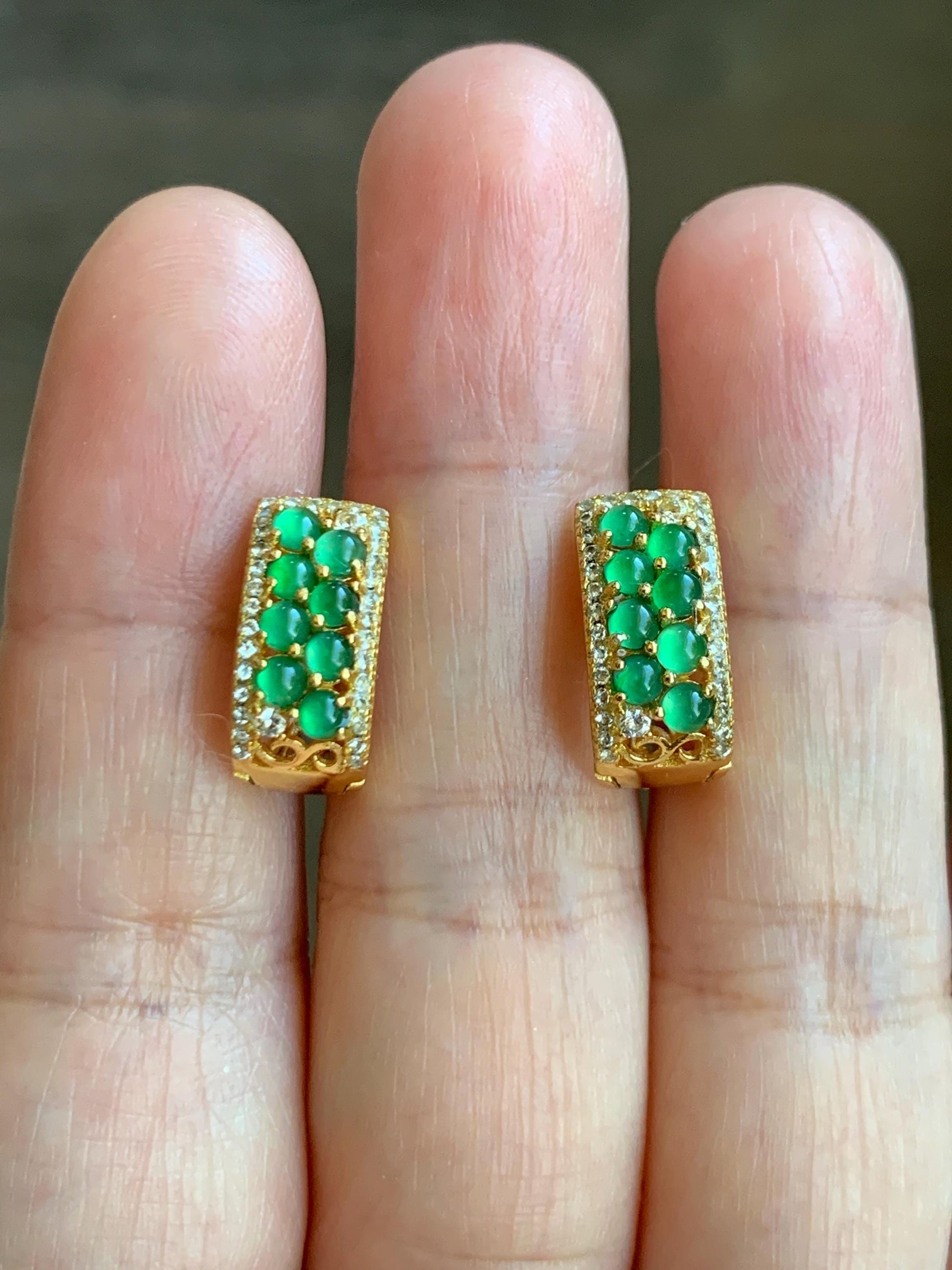 Natural Grade A Guatemalan Icy Highly Translucent Vibrant Green Jade Jadeite Hoop Huggie Earrings Sterling Silver 天然冰危绿翡翠银镶耳包 DDG99