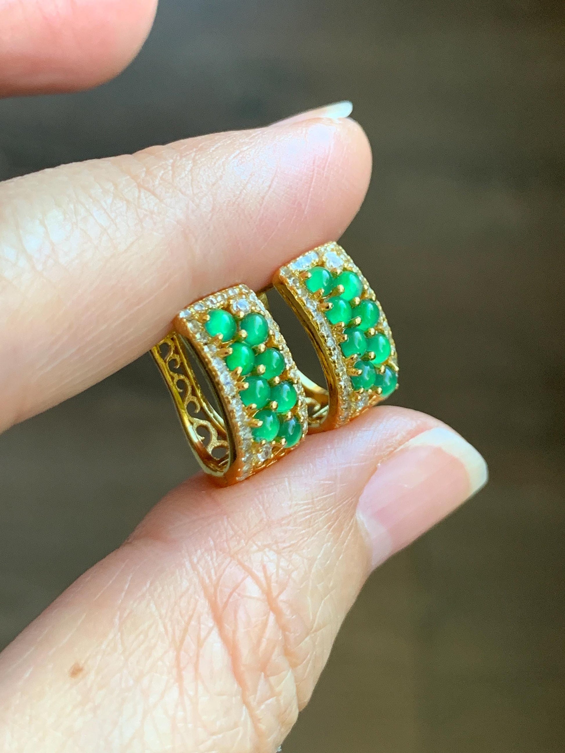 Natural Grade A Guatemalan Icy Highly Translucent Vibrant Green Jade Jadeite Hoop Huggie Earrings Sterling Silver 天然冰危绿翡翠银镶耳包 DDG99