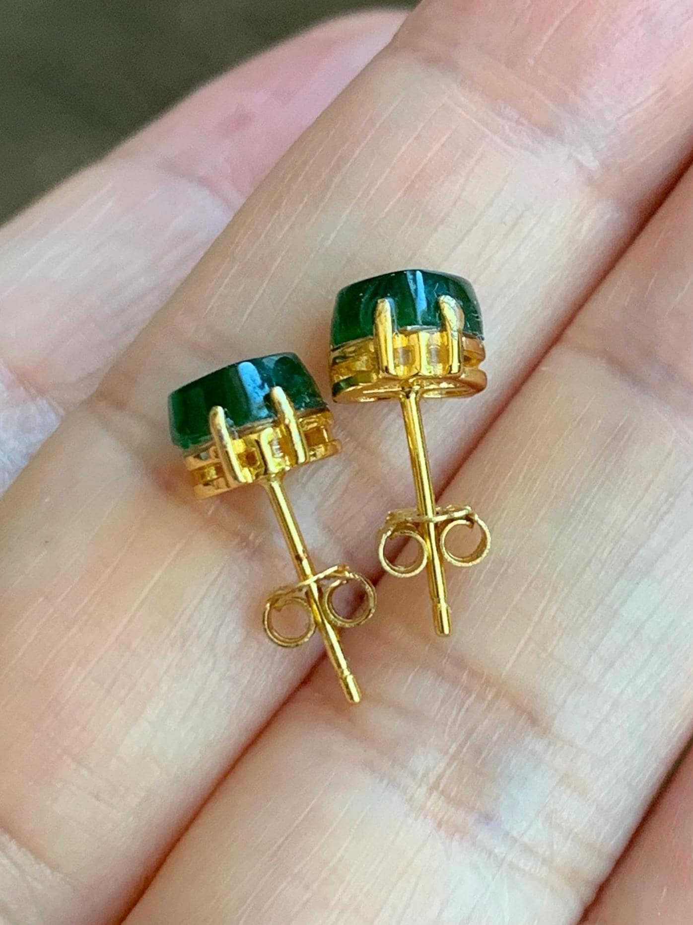 Natural Grade A Guatemalan Icy Translucent Vibrant Green Jade Jadeite Heart Stud Earrings Sterling Silver Gold Overlay 天然冰危绿翡翠爱心银耳钉 XLX88