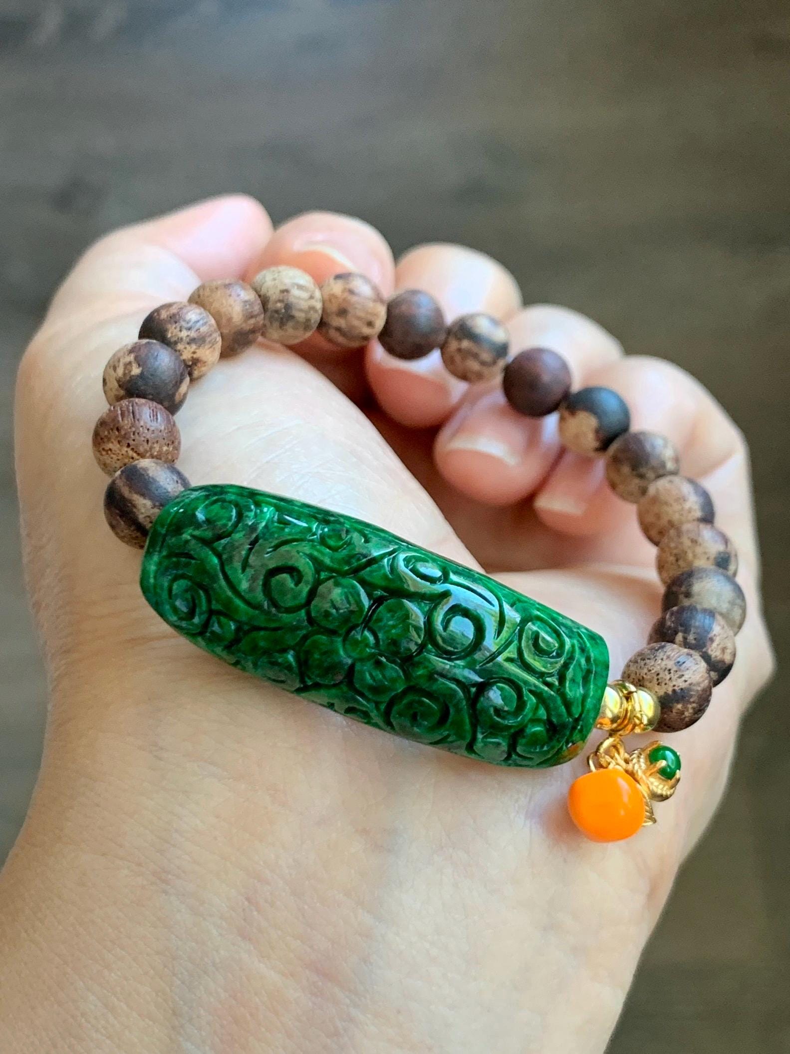 Certified Natural Grade A Vibrant Green Jadeite Engraved Cuff Wood Beads Beaded Bracelet Sterling Silver 7" 17g 天然辣绿花青翡翠仿古雕手牌降真香手串 8743