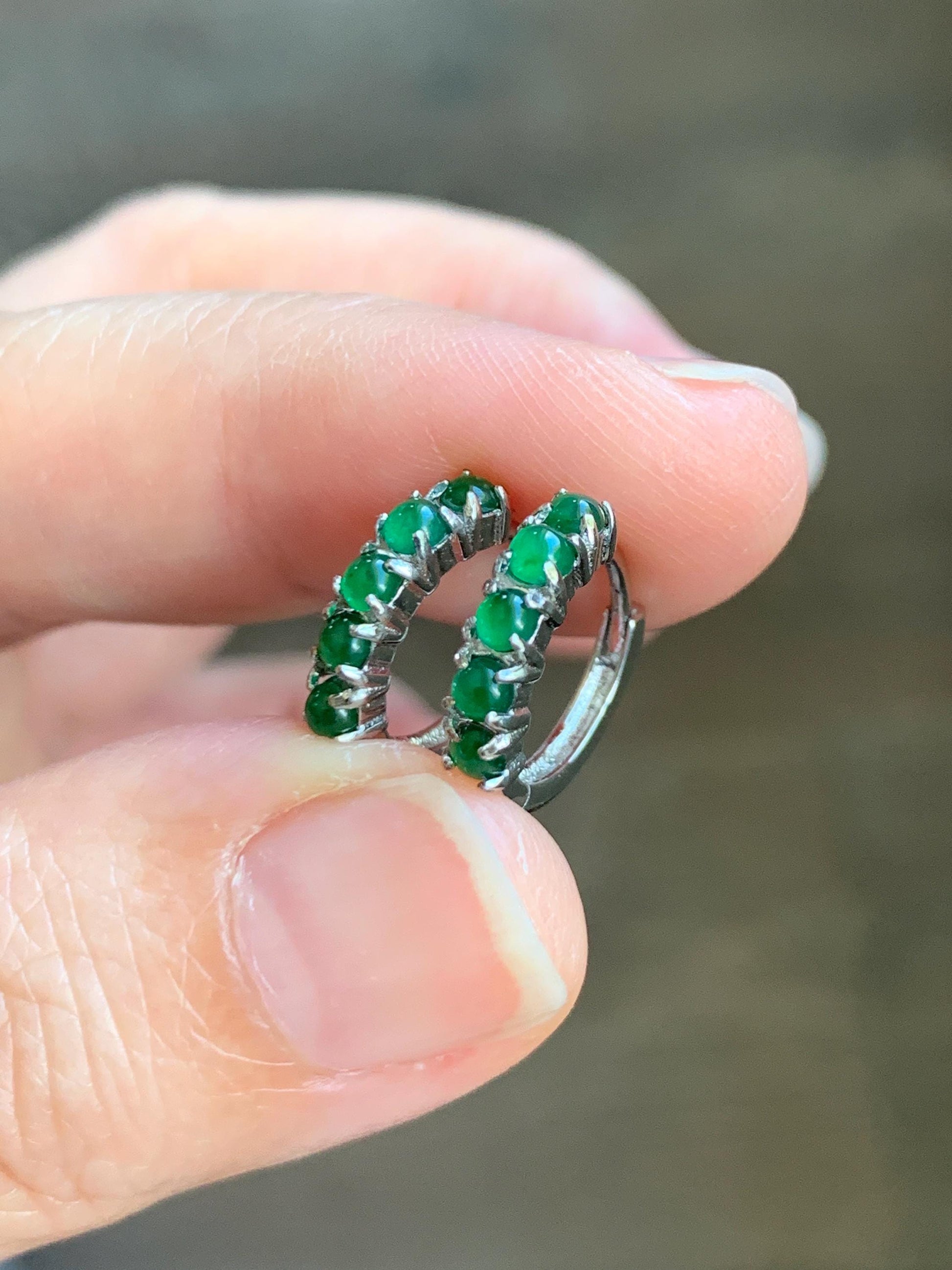 Natural Guatemalan Grade A Icy Highly Translucent Vibrant Green Jade Jadeite Hoop Huggie Earrings Sterling Silver 天然冰危绿起光翡翠银镶耳包 LEB180