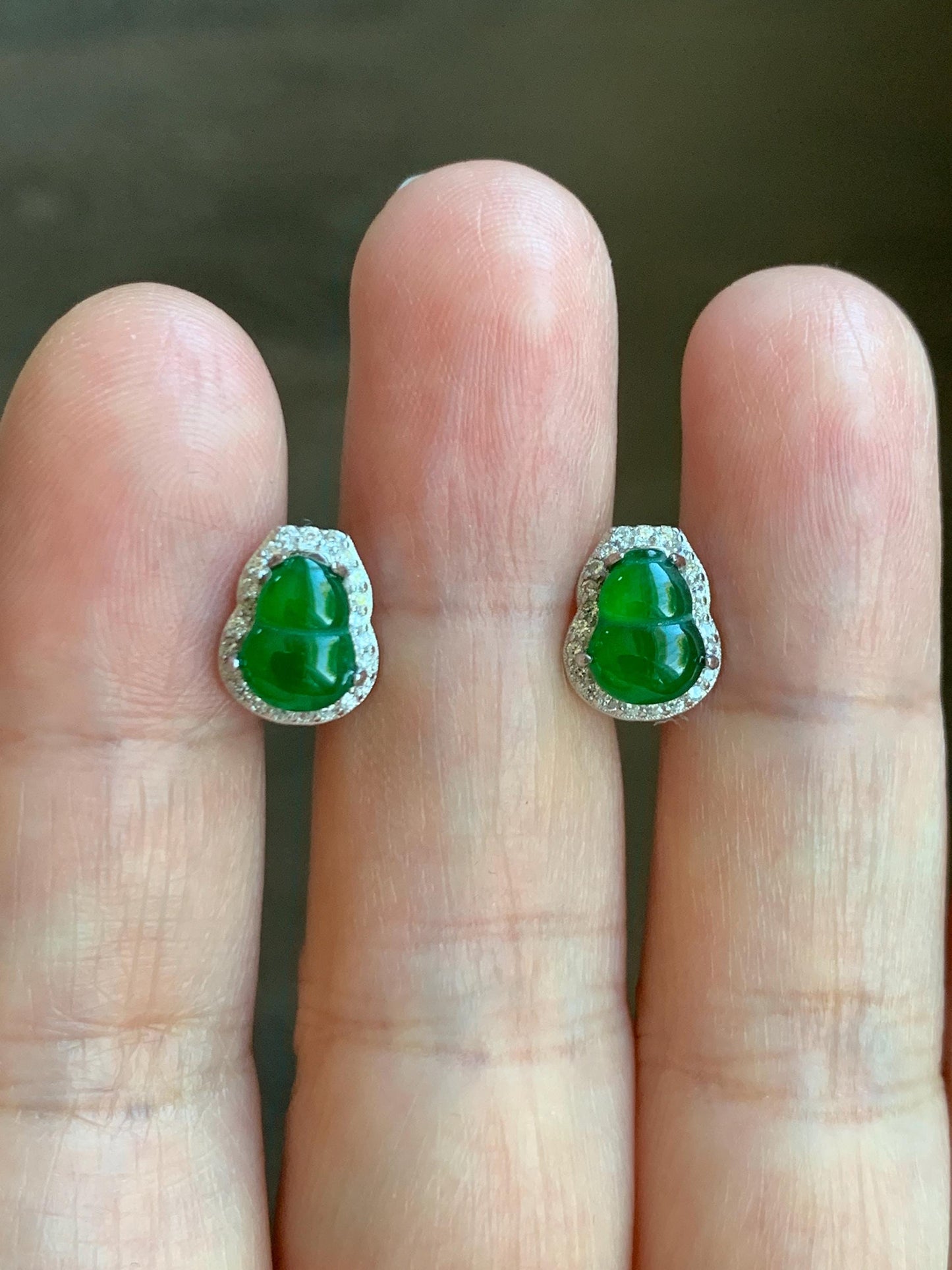 Natural Guatemalan Grade A Icy Translucent Vibrant Green Jade Jadeite Gourd Hulu Stud Earrings Sterling Silver 天然冰危绿翡翠葫芦镶嵌耳钉 YLH96