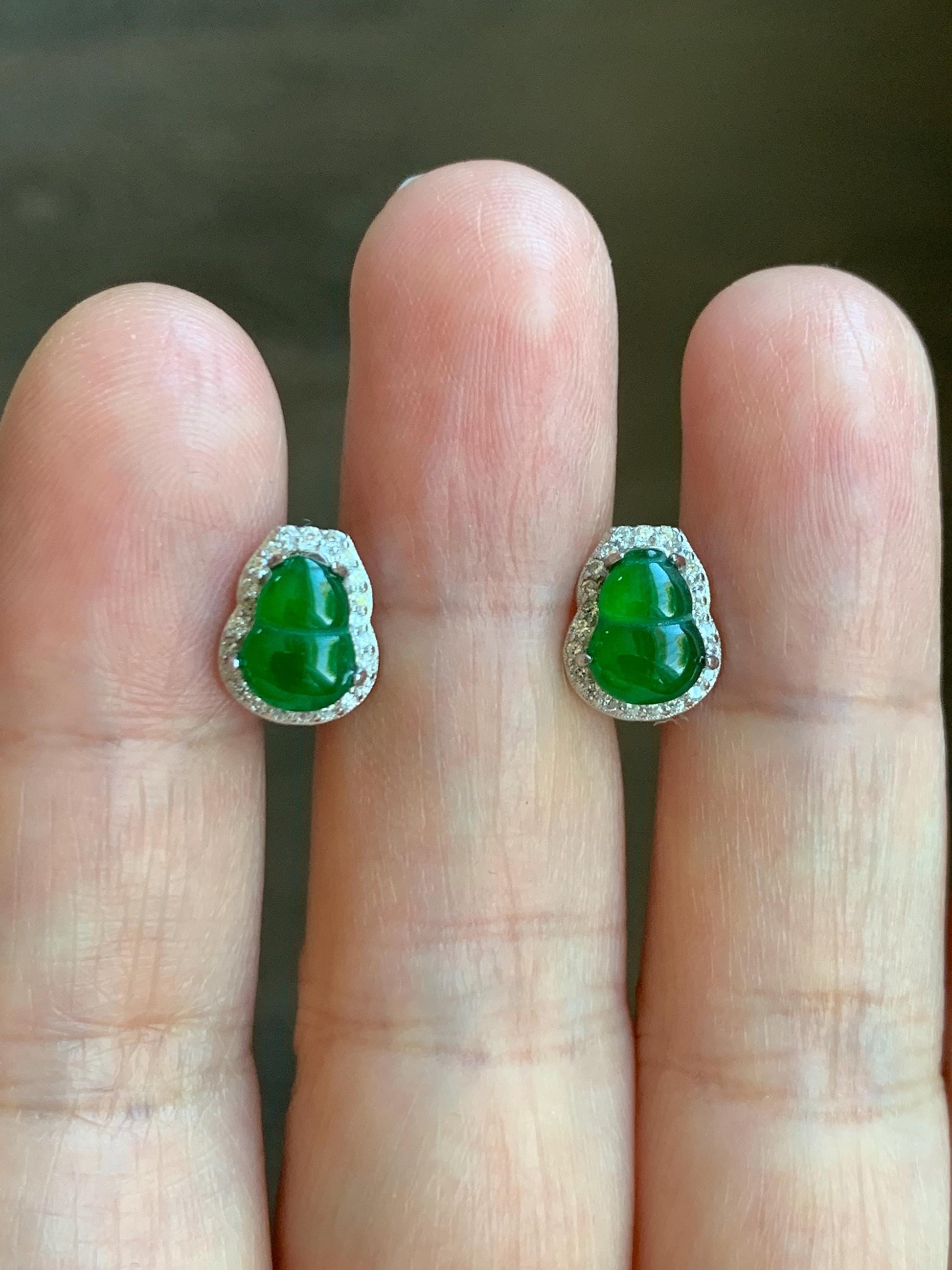 Natural Guatemalan Grade A Icy Translucent Vibrant Green Jade Jadeite Gourd Hulu Stud Earrings Sterling Silver 天然冰危绿翡翠葫芦镶嵌耳钉 YLH96